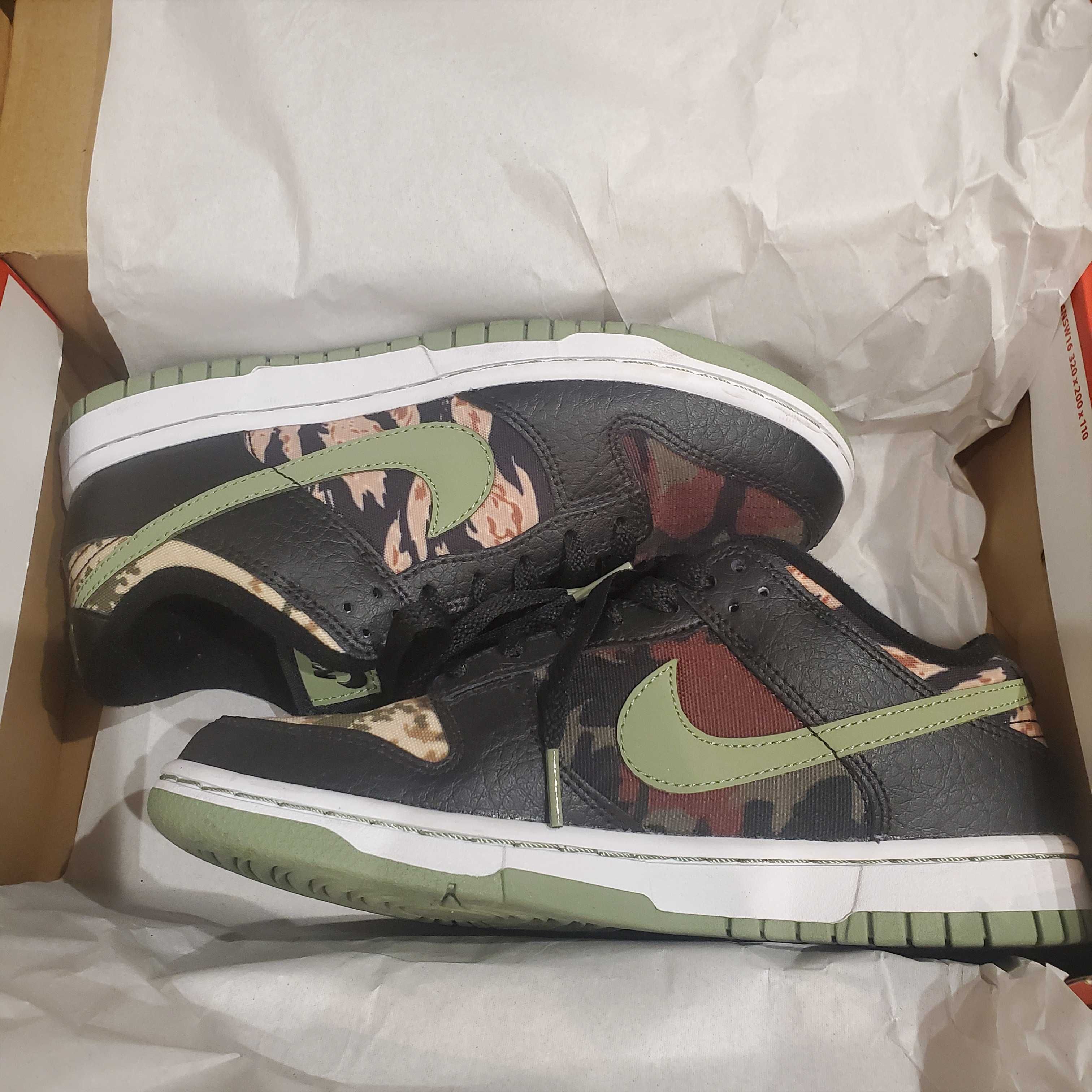 NIKE DUNK LOW SE "BLACK MULTI CAMO"