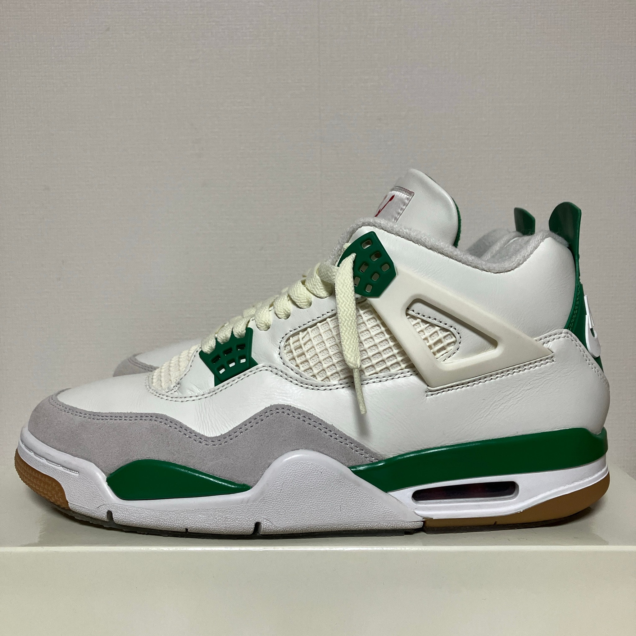 Nike SB × Air Jordan 4 Retro SP "Pine Green"