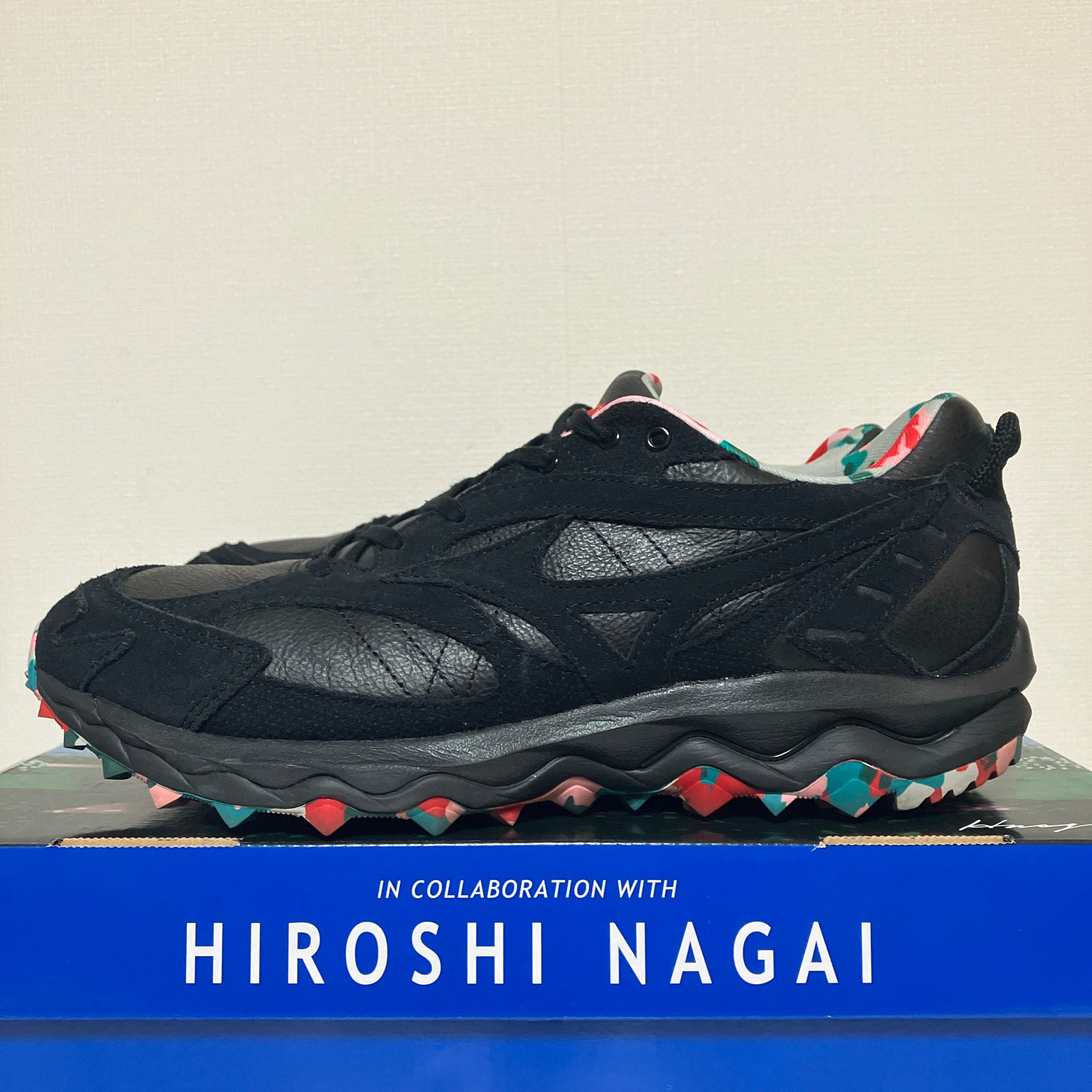 Hiroshi Nagai × Mizuno Wave Mujin TL "Black/Multi"
