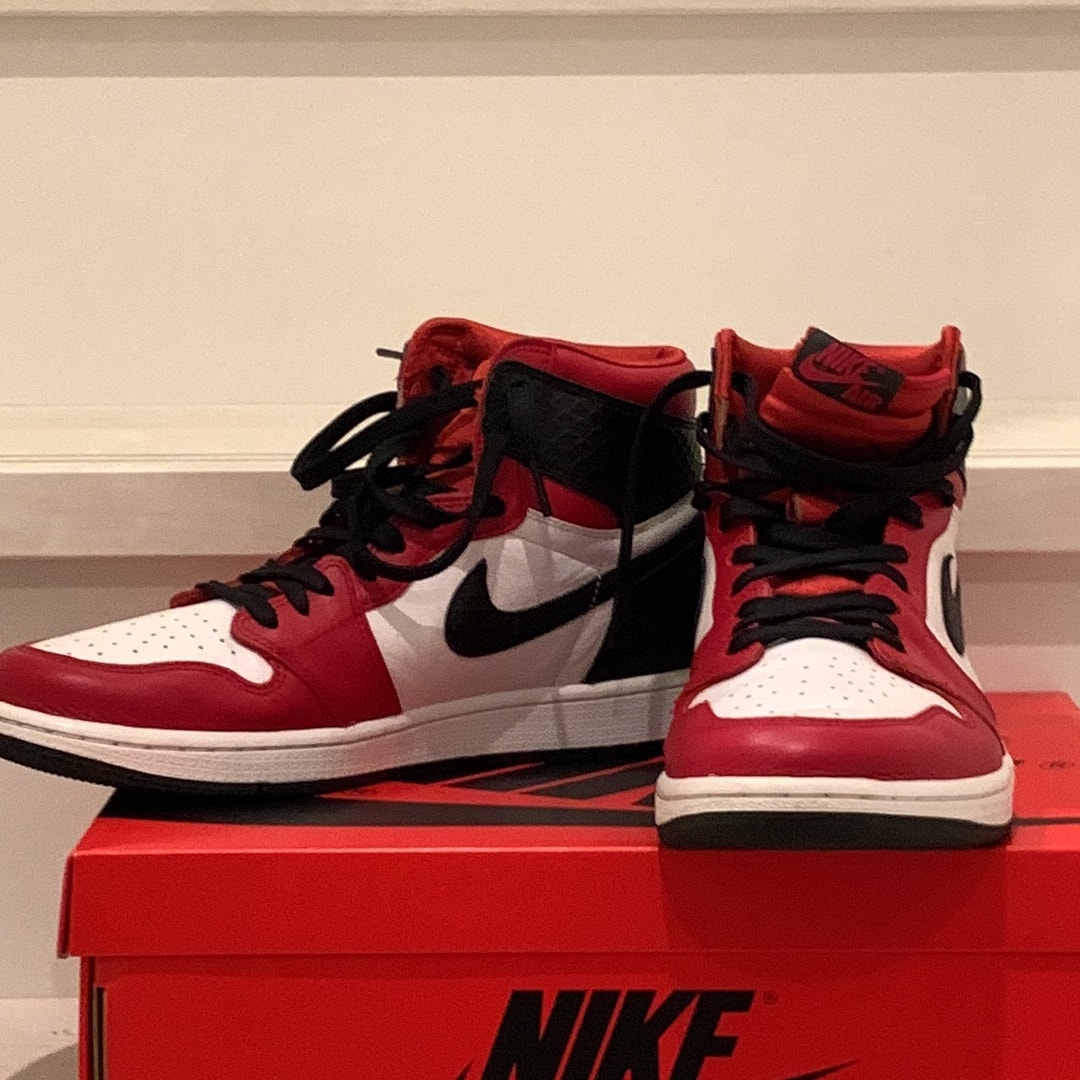 Nike Women's Air Jordan 1 High OG "Satin Red"
