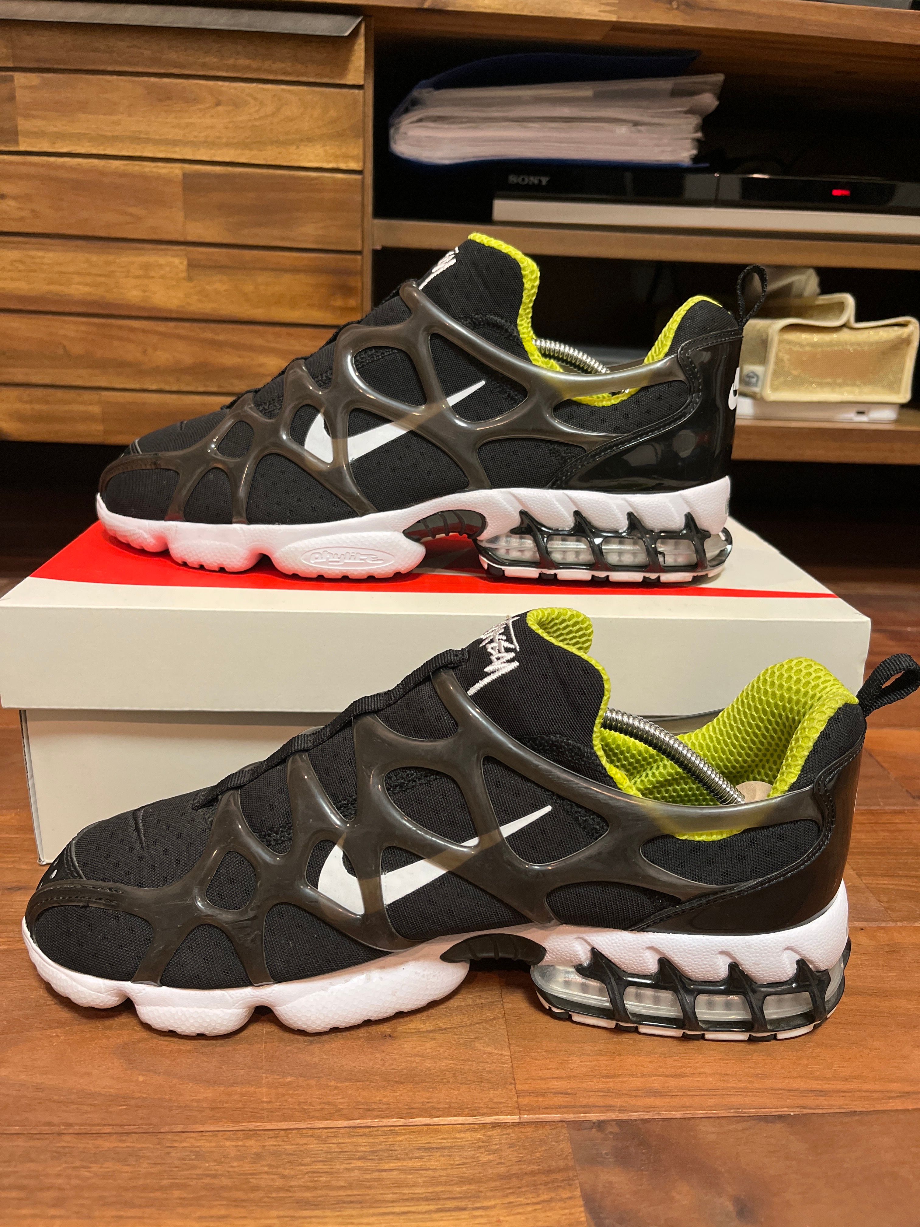 Stussy x Nike Air Zoom Kukini "Black/White/Bright Cactus"