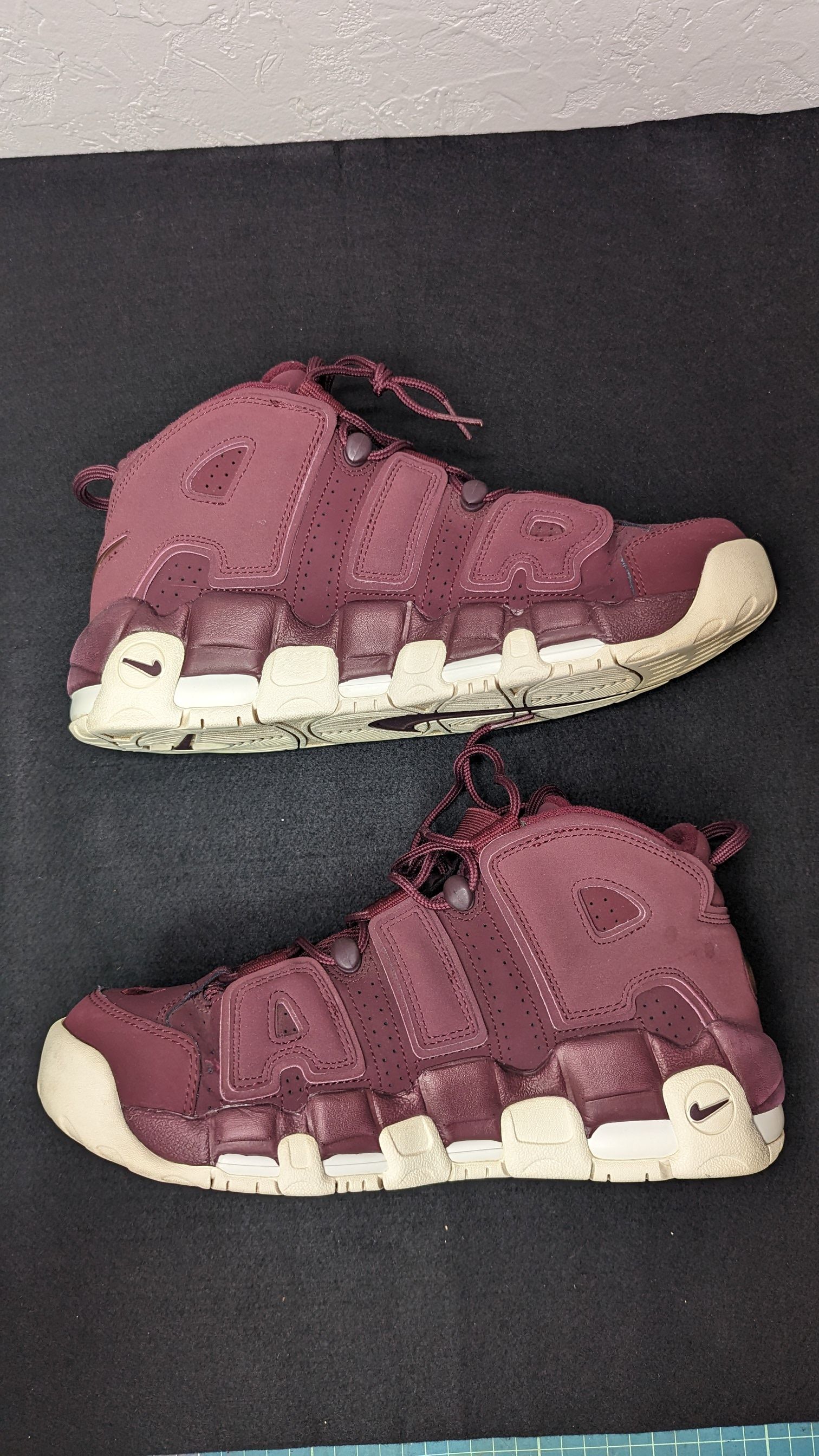 NIKE AIR MORE UPTEMPO "NIGHT MAROON/SAIL"