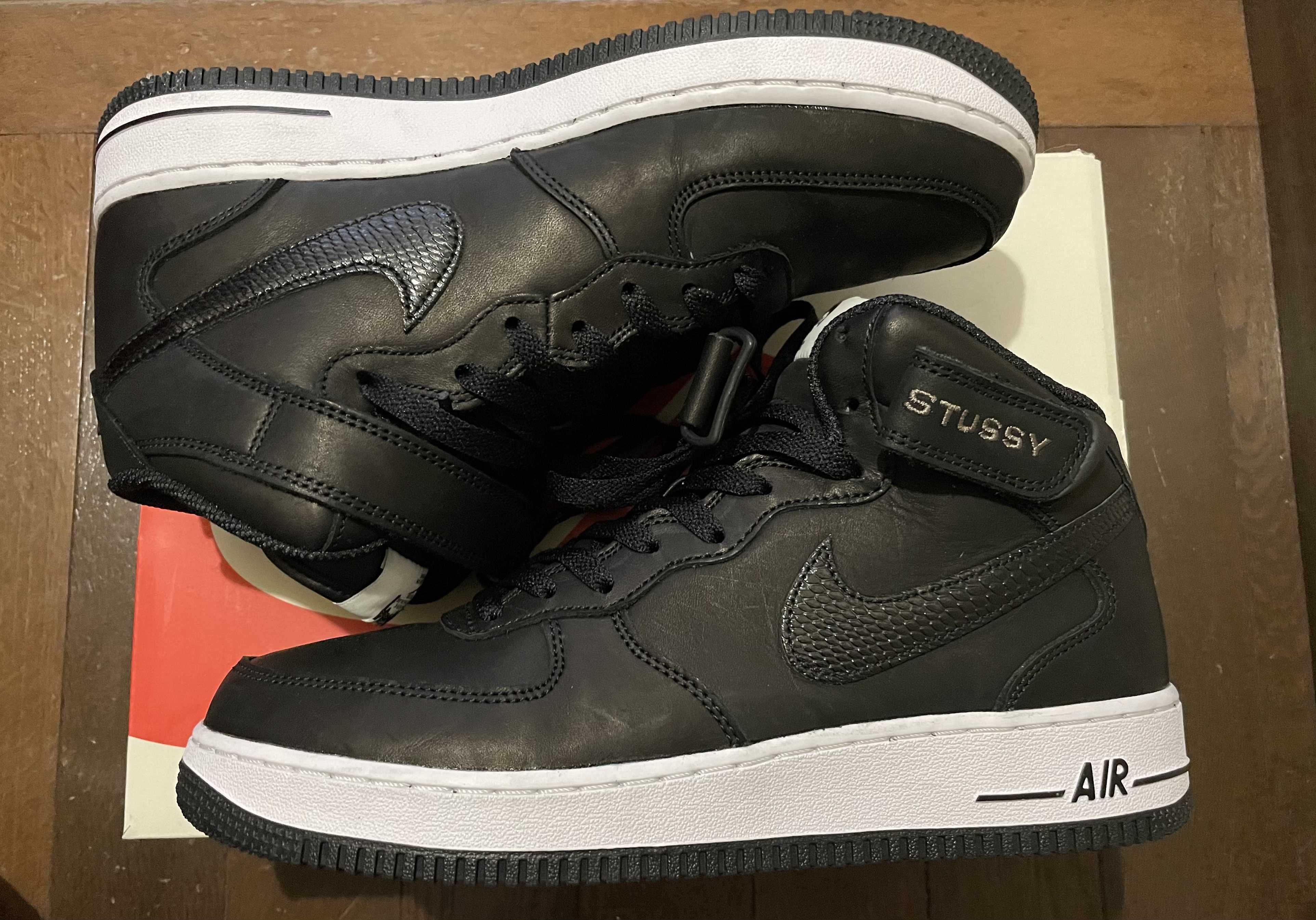 Stussy × Nike Air Force 1 Mid "Black/Black"