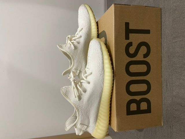 adidas YEEZY Boost 350 V2 "Cream White"