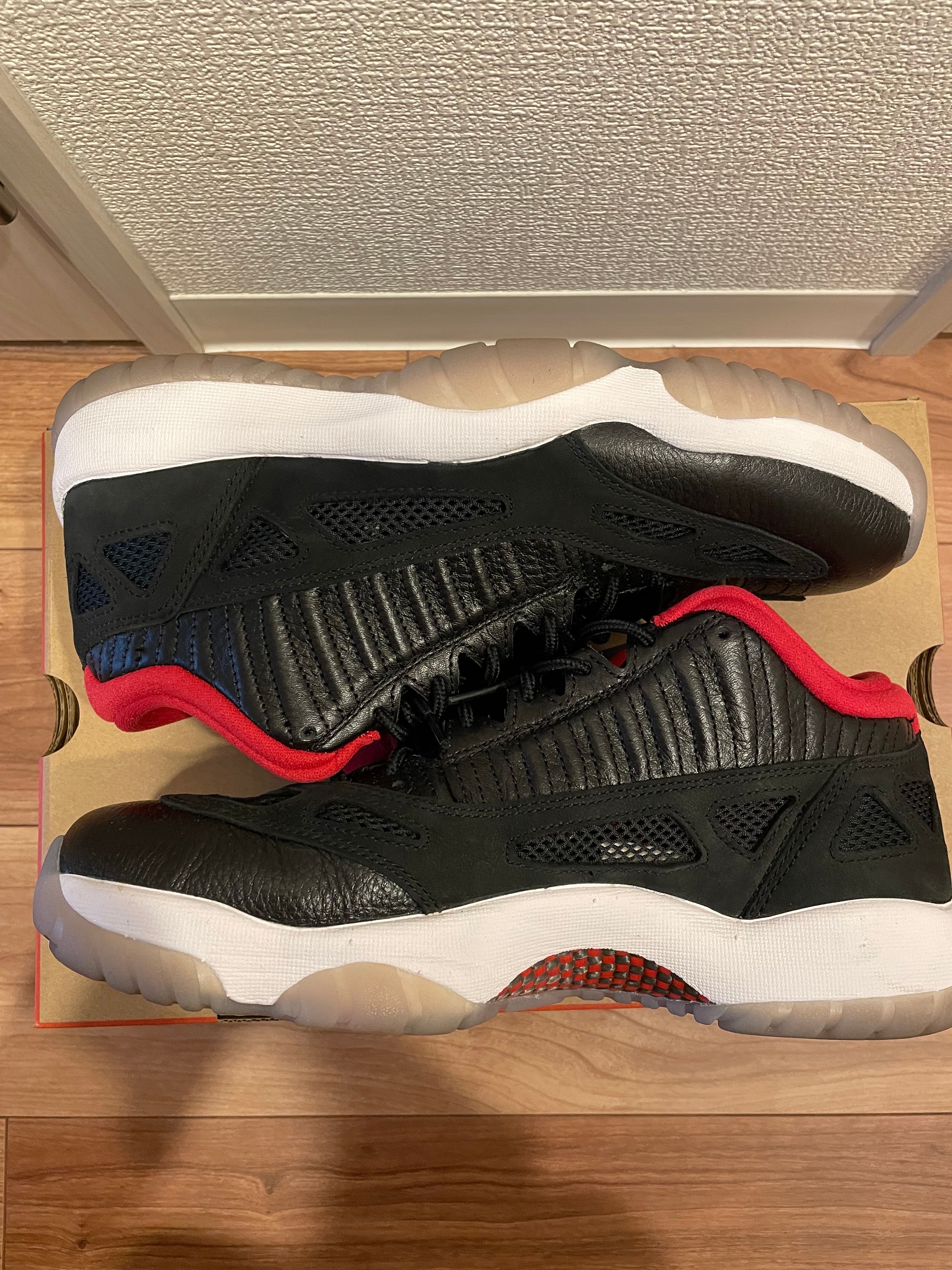 Air Jordan 11 Low IE "Bred"