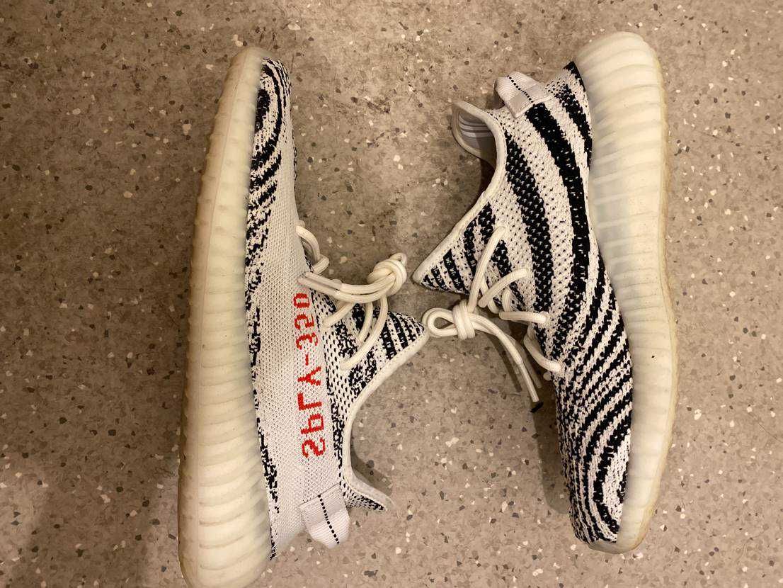 adidas YEEZY Boost 350 V2 "Zebra"