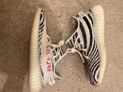 adidas YEEZY Boost 350 V2 "Zebra"