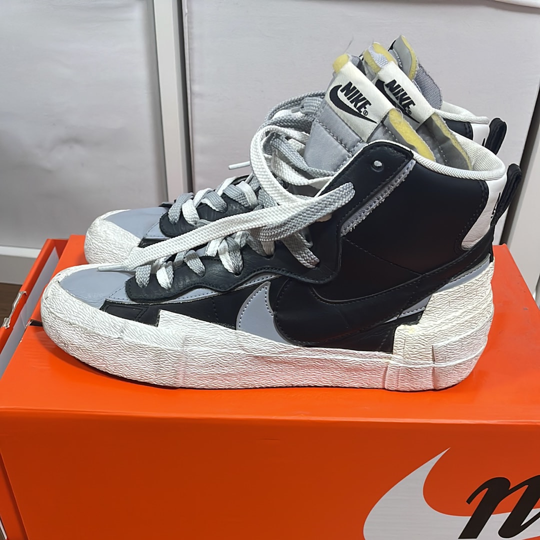 サカイ × ナイキ ブレーザーミッド "ブラック/ウルフグレー/ホワイト"