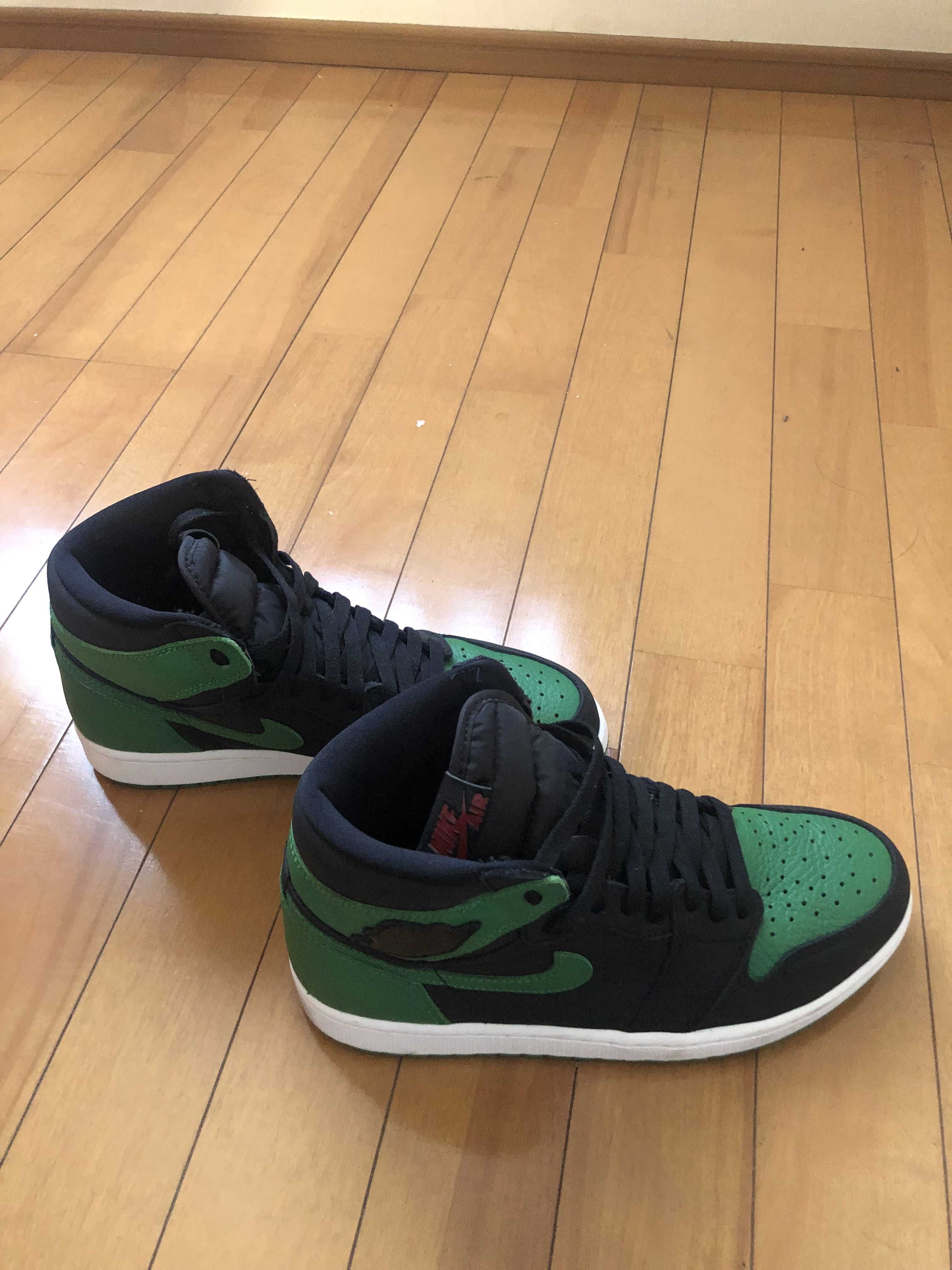 Nike Air Jordan 1 Retro High OG "Black/Pine Green" (2020)      