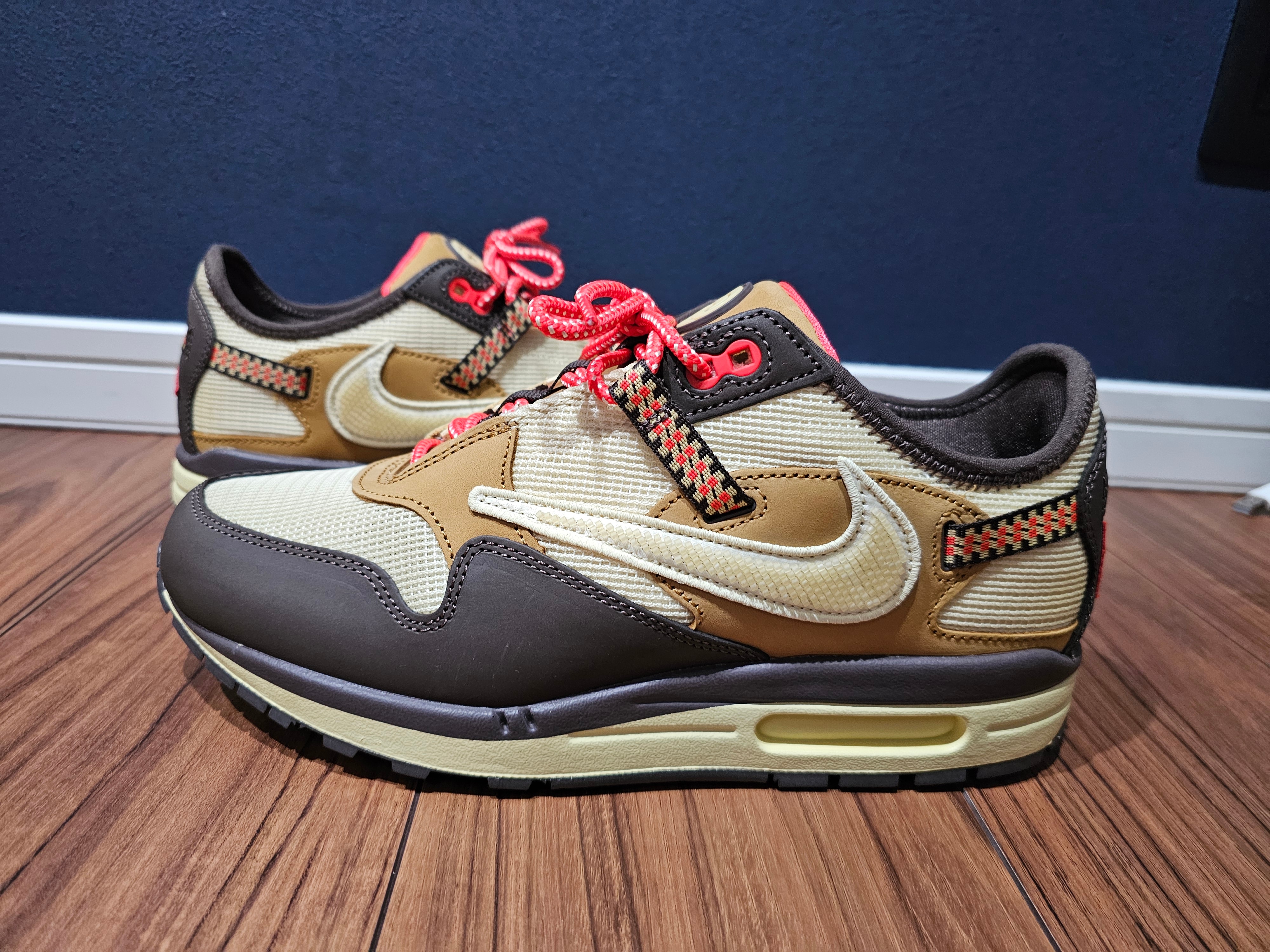 トラヴィススコット × ナイキ エアマックス1 "カクタス ブラウン"