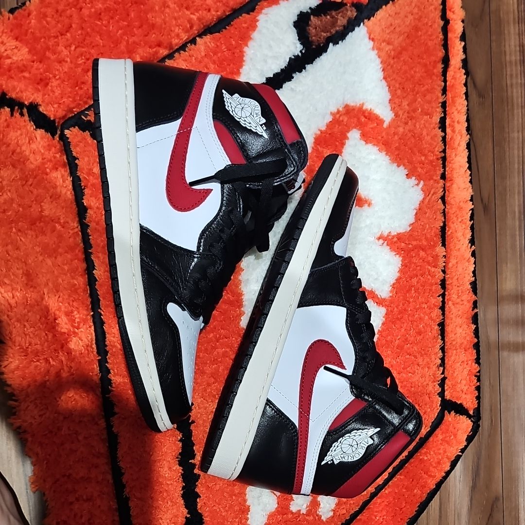 Nike Air Jordan 1 Retro High "Black/White/Sail/Gym Red"