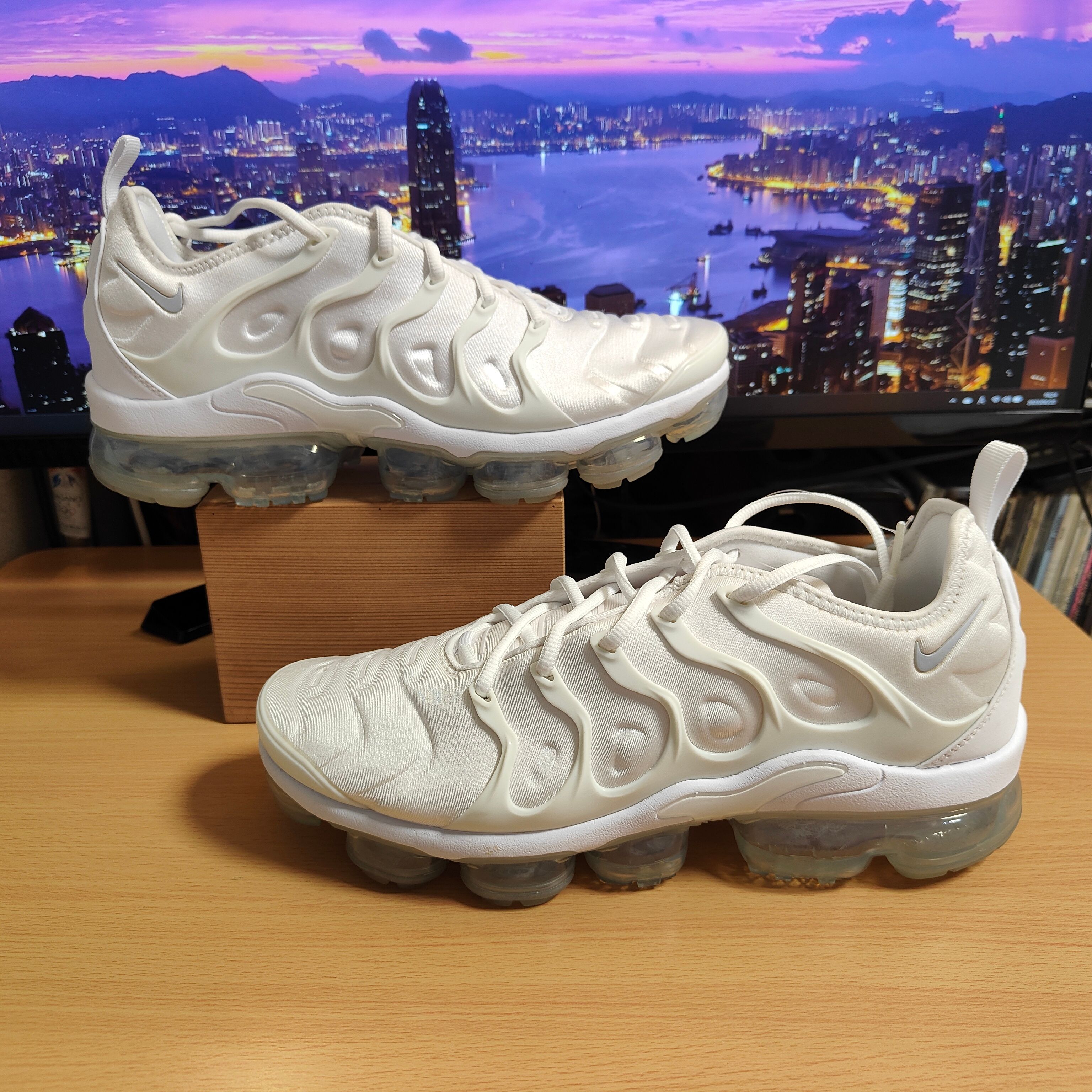 Nike Air Vapormax Plus "White/Pure Platinum"