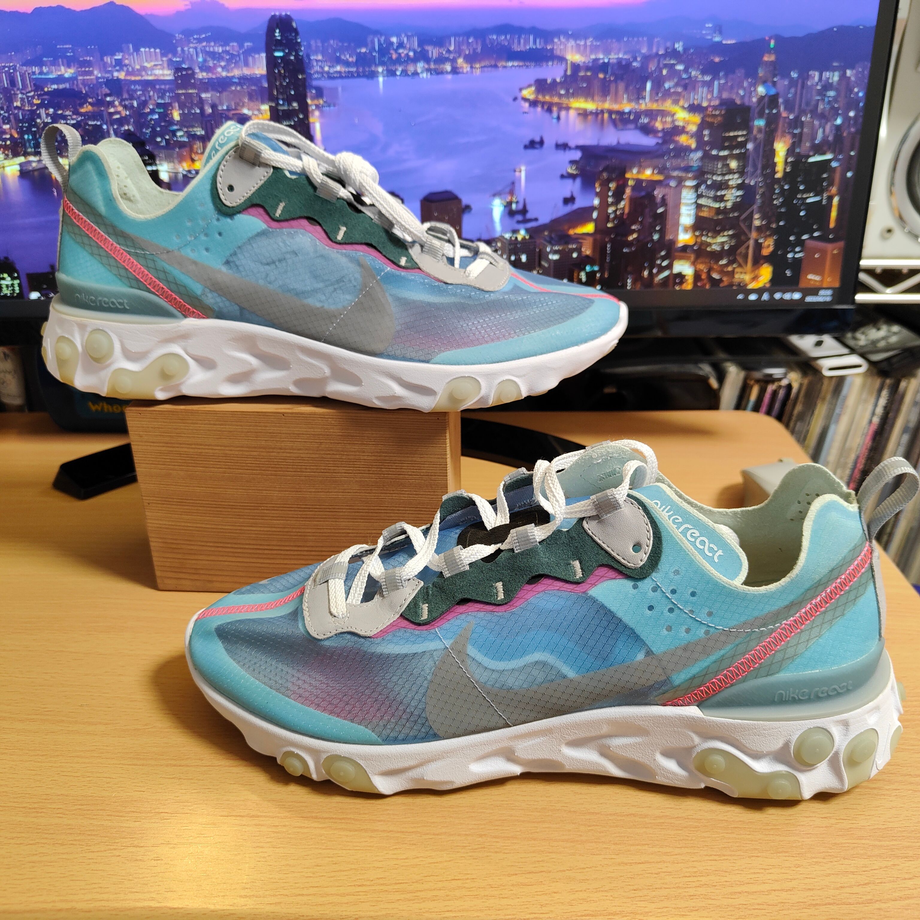 Nike React Element 87 "Royal Tint"