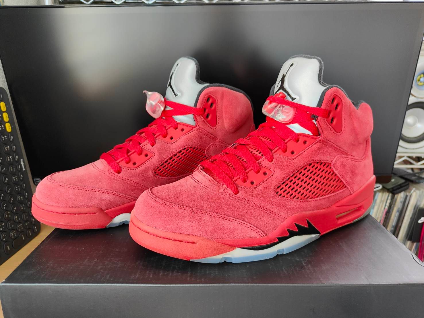 Nike Air Jordan 5 Ratro "Red Suede"