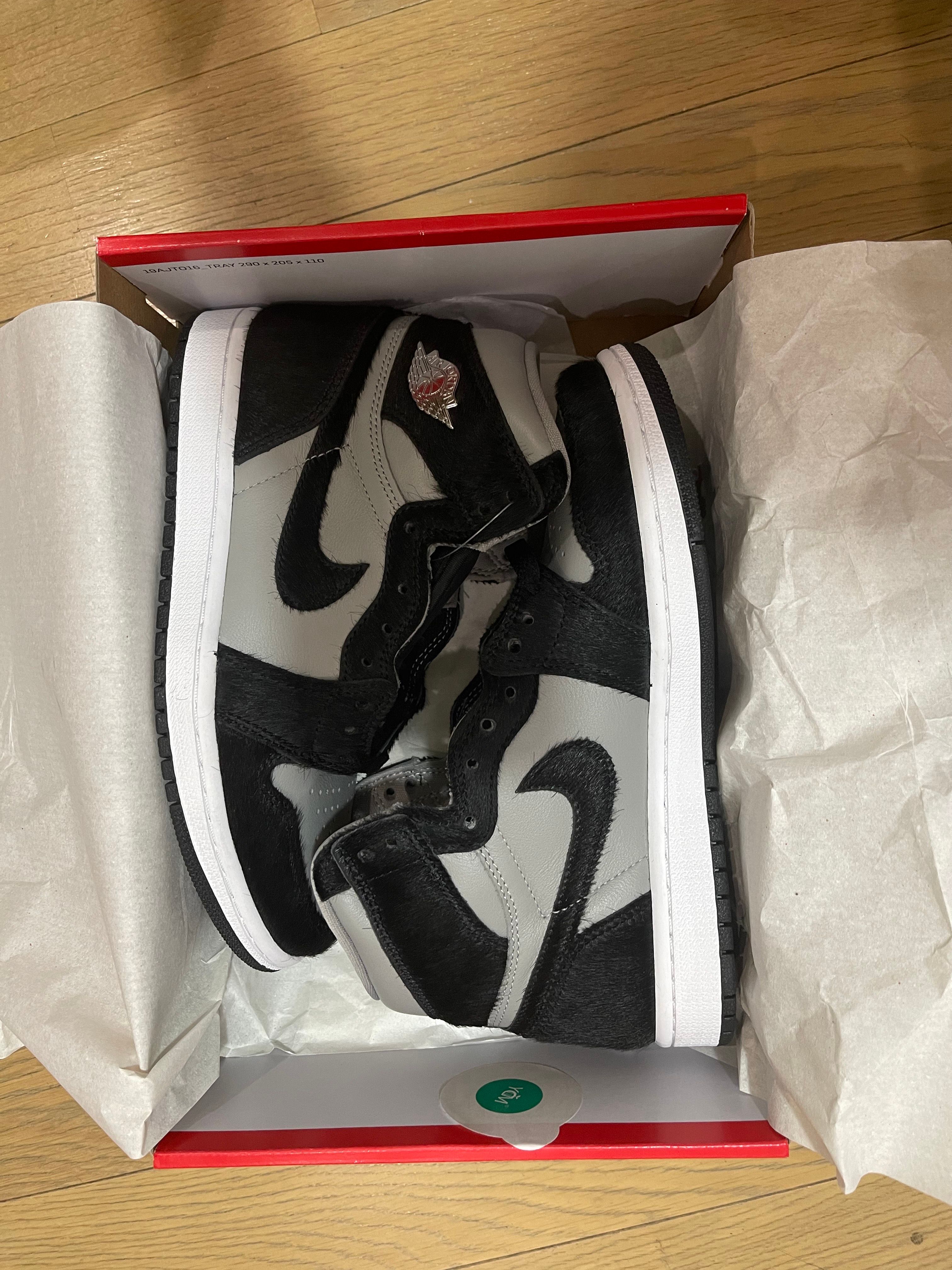 Nike Women's Air Jordan 1 Retro High OG "Medium Grey"