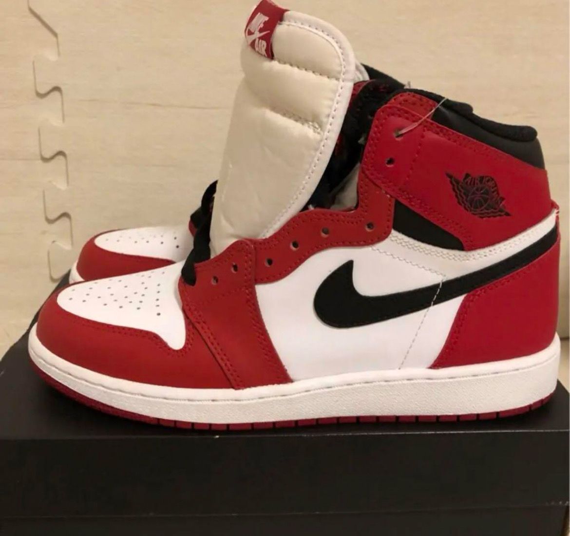 Nike Air Jordan 1 Retro High "Chicago" (2015)