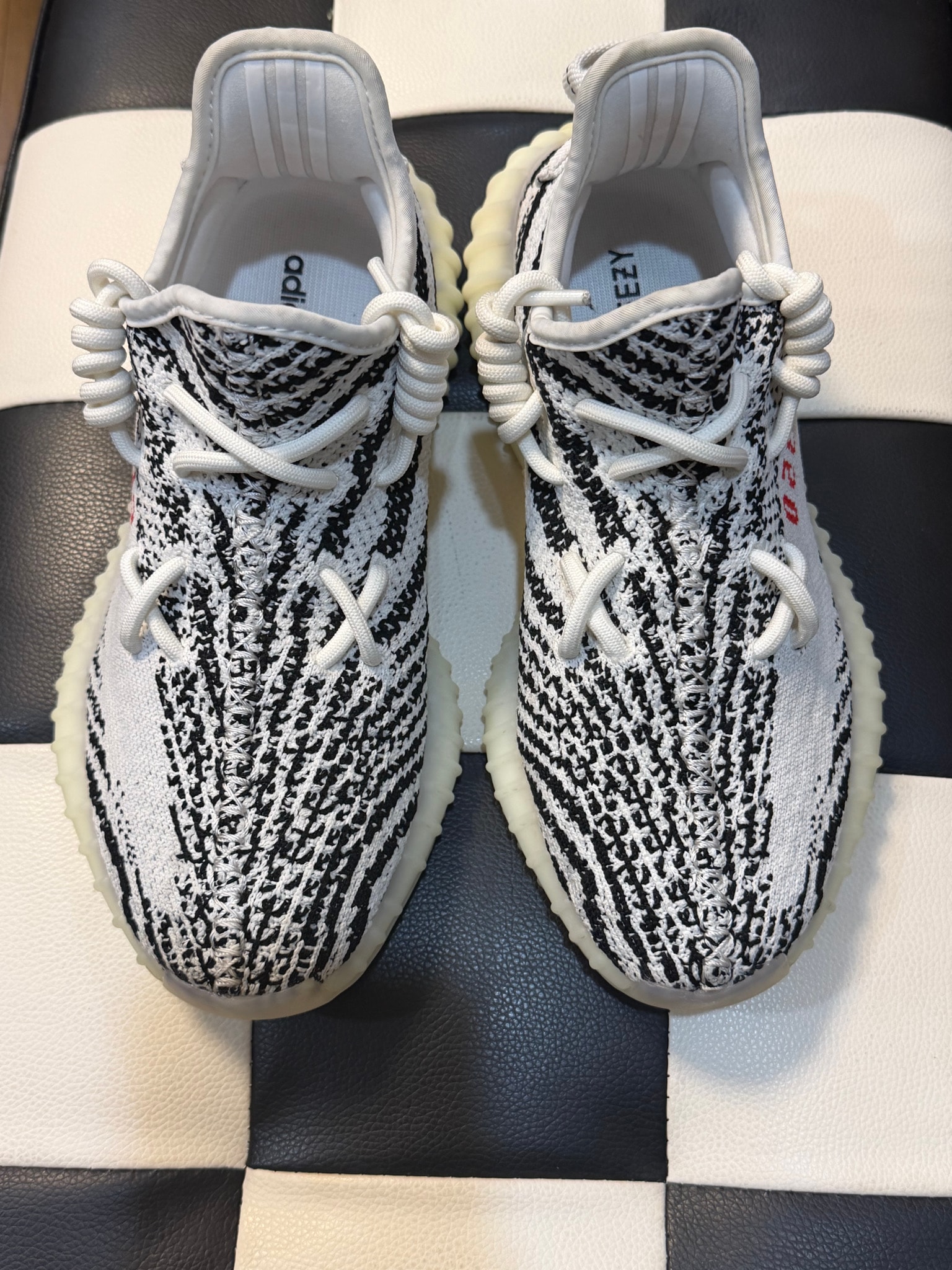 adidas YEEZY Boost 350 V2 "Zebra"