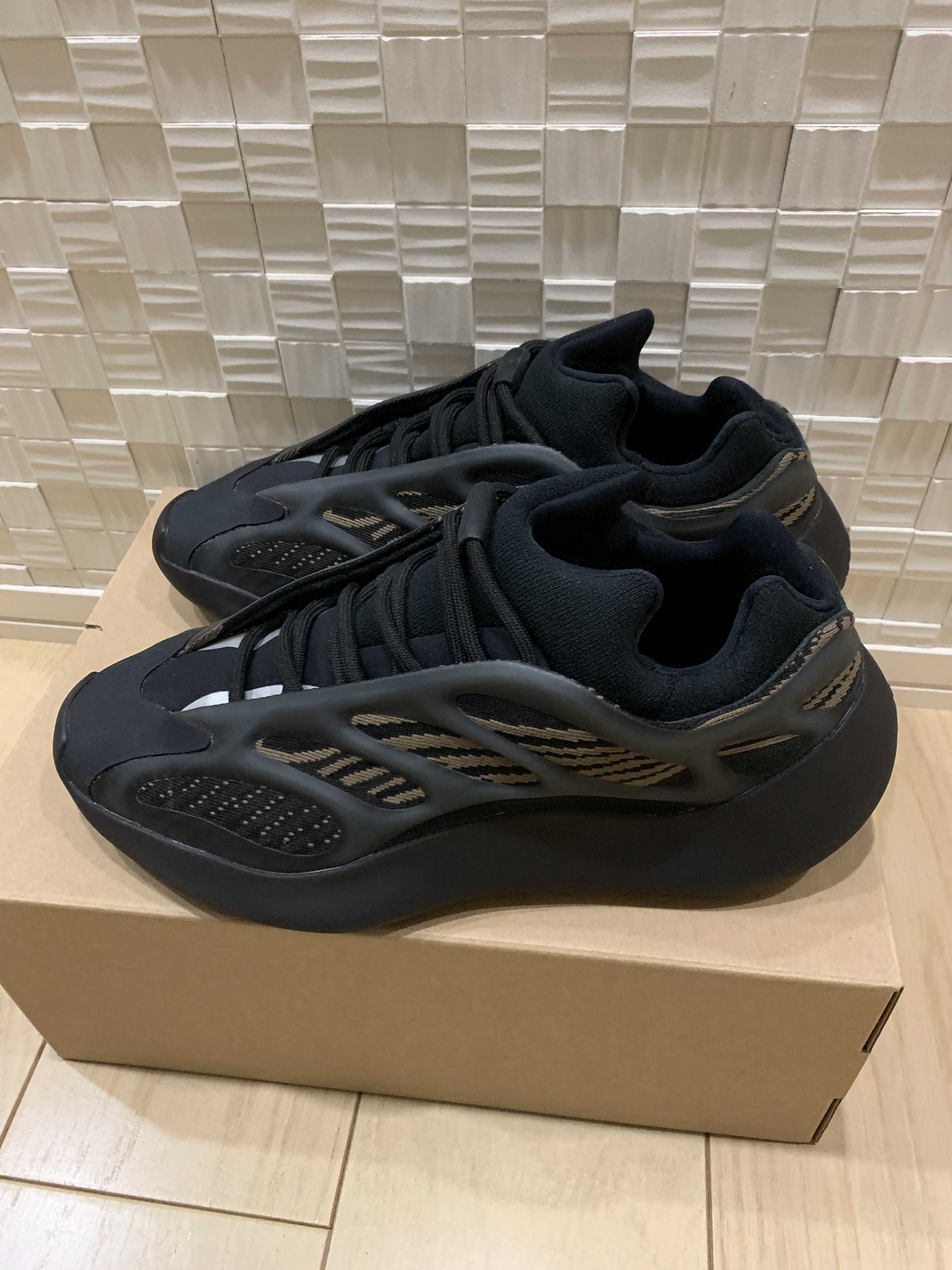 adidas YEEZY 700V3 "Clay Brown"