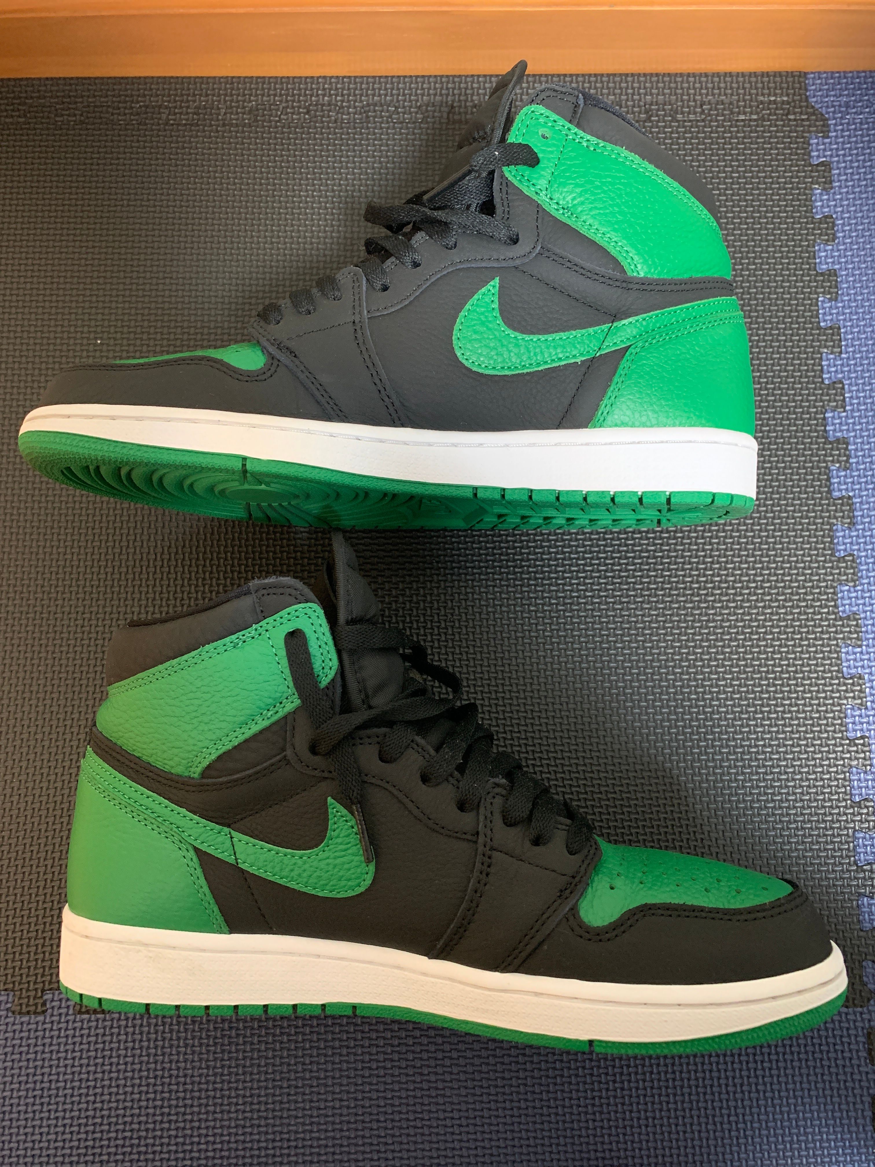 Nike Air Jordan 1 Retro High OG "Black/Pine Green" (2020)      