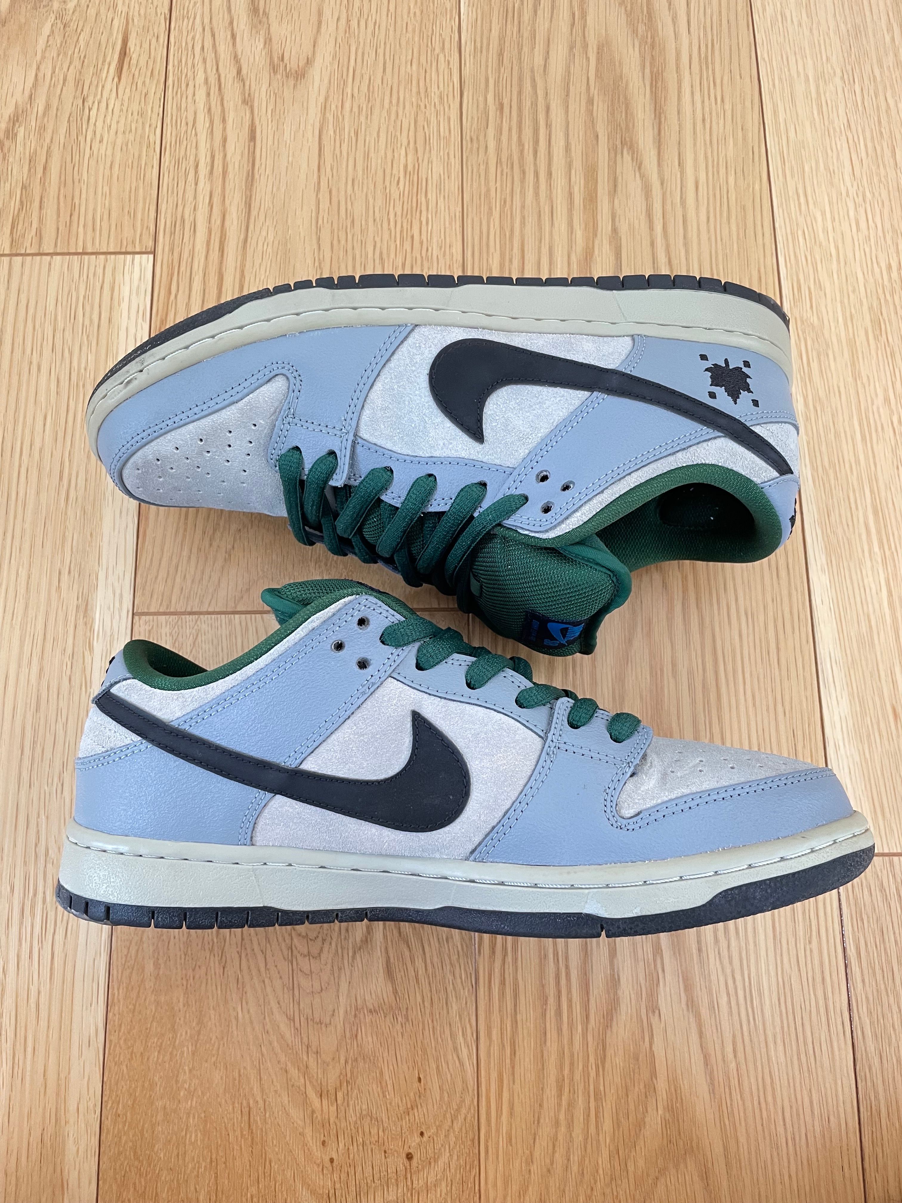 Nike SB Dunk Low "Maple Leaf Central Park"