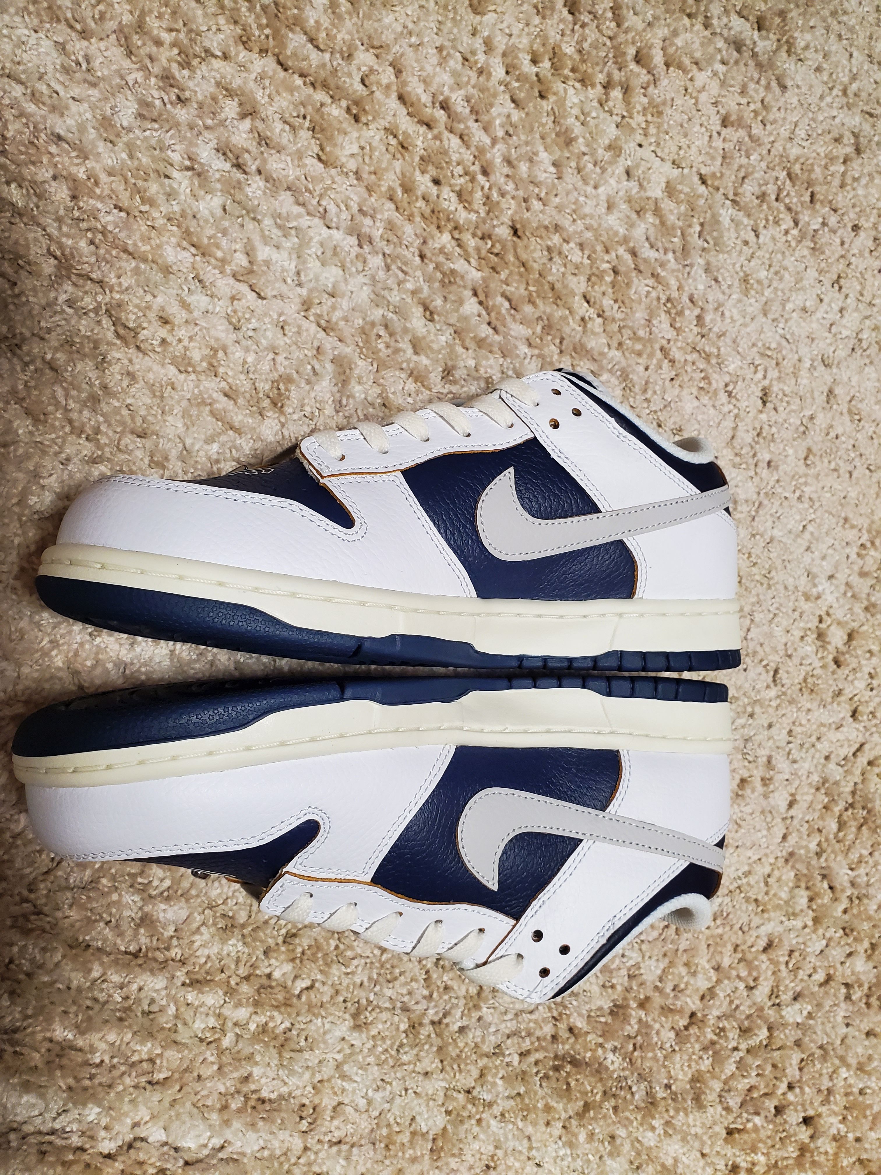 HUF × Nike SB Dunk Low "New York"