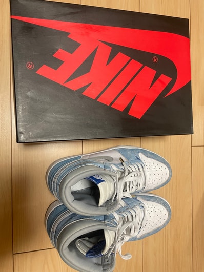 Nike Air Jordan 1 High OG "Hyper Royal"