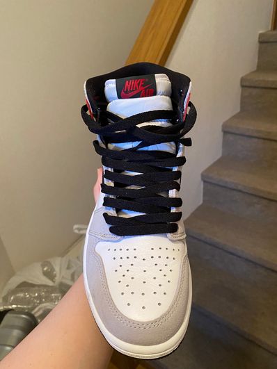 Nike Air Jordan 1 High OG "White/Black/Light Smoke Grey"