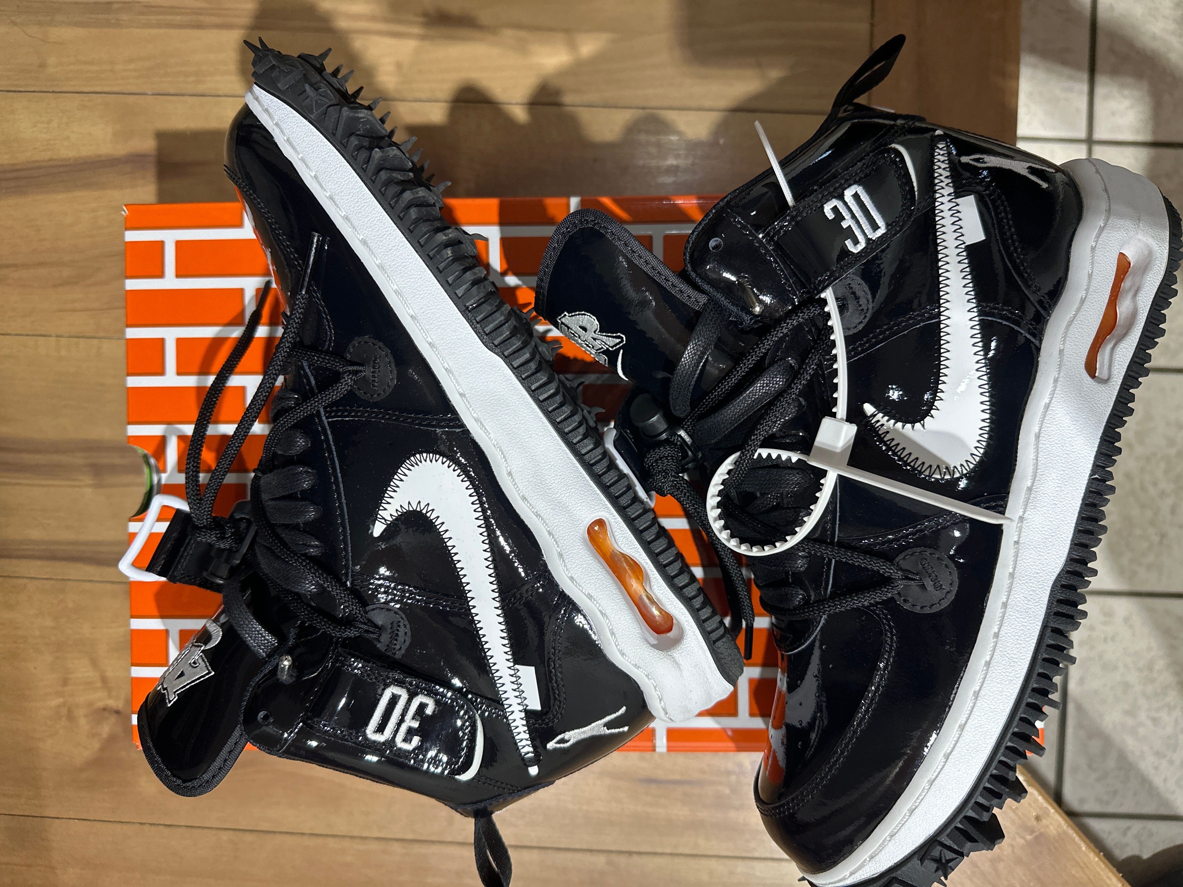 Off-White × Nike Air Force 1 Mid "Sheed"
