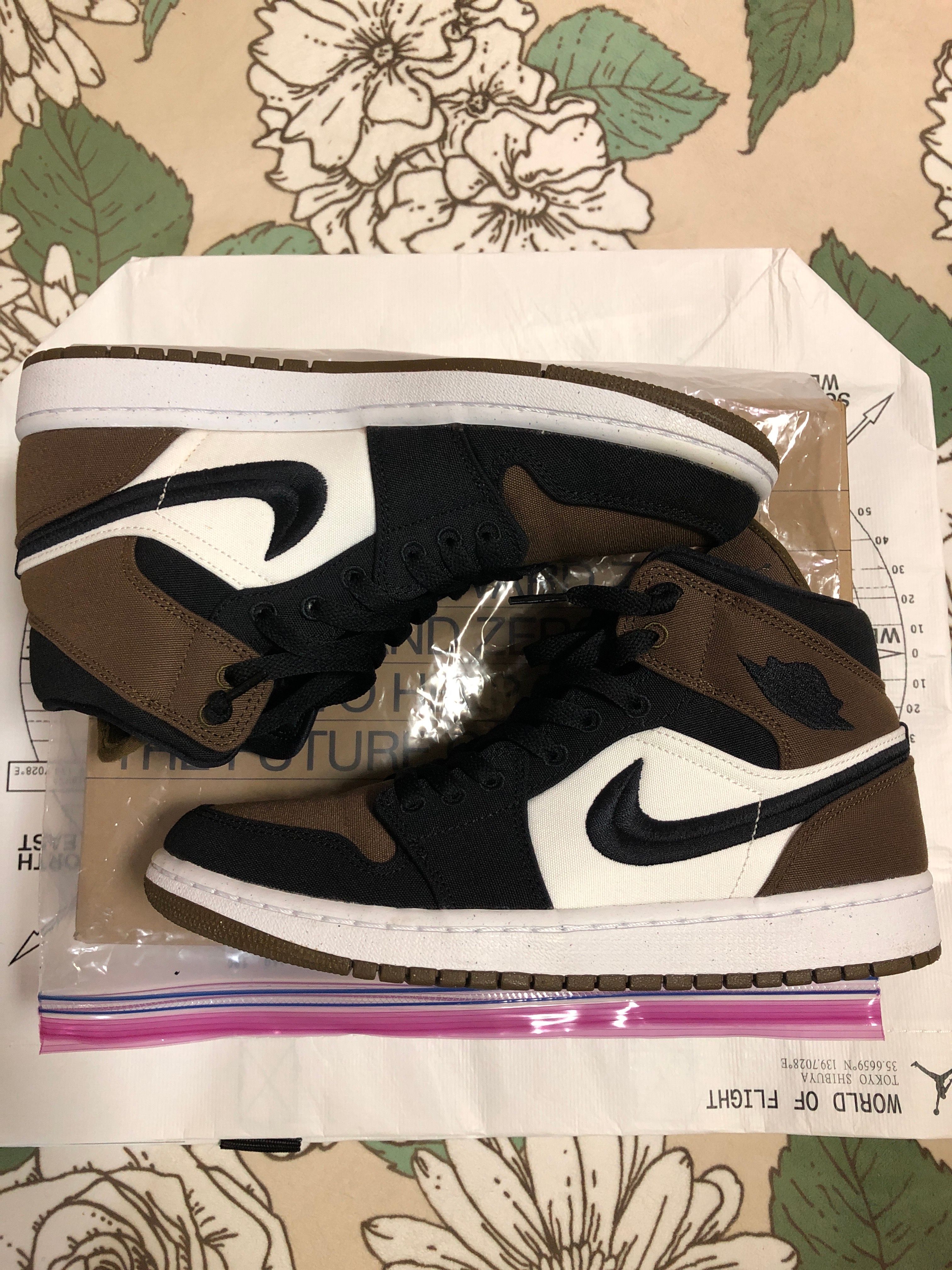 Nike Women's Air Jordan 1 Mid SE "Olive Toe"