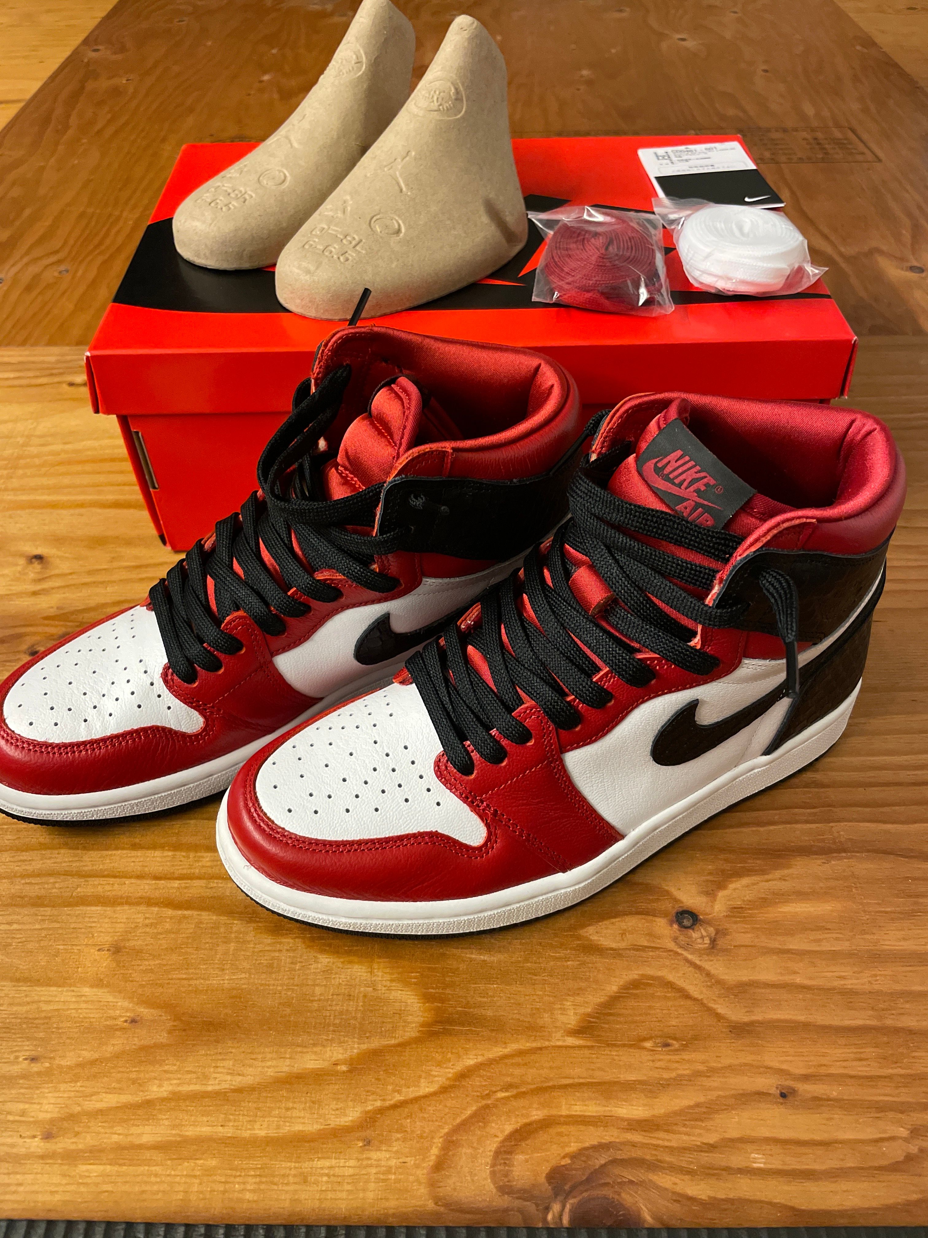 Nike Women's Air Jordan 1 High OG "Satin Red"