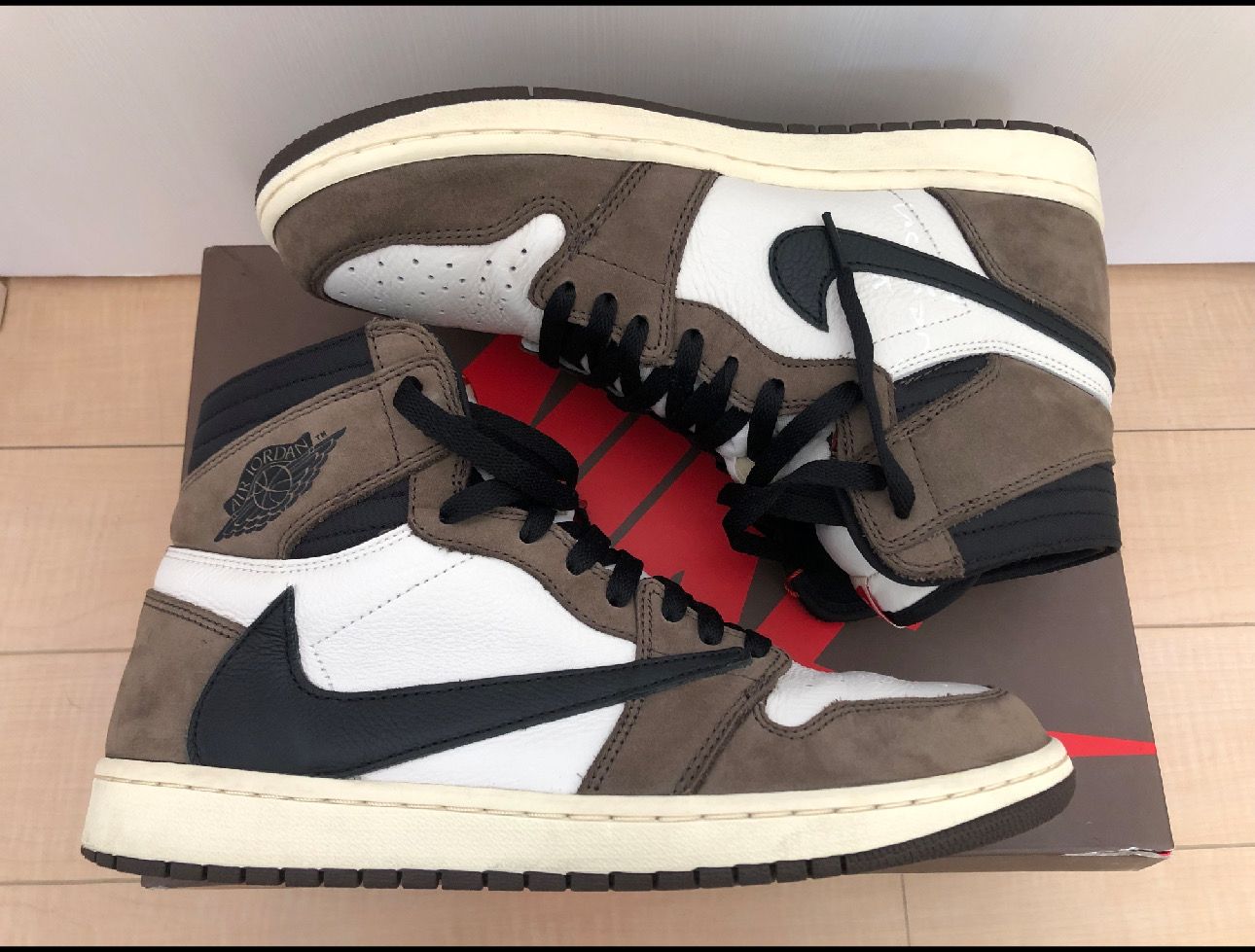 Travis Scott × Nike Air Jordan 1 Retro High OG TS SP "Sail/Dark Mocha"