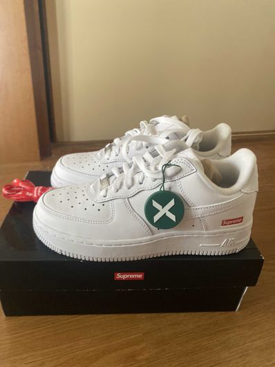 Supreme × Nike Air Force 1 Low "White"