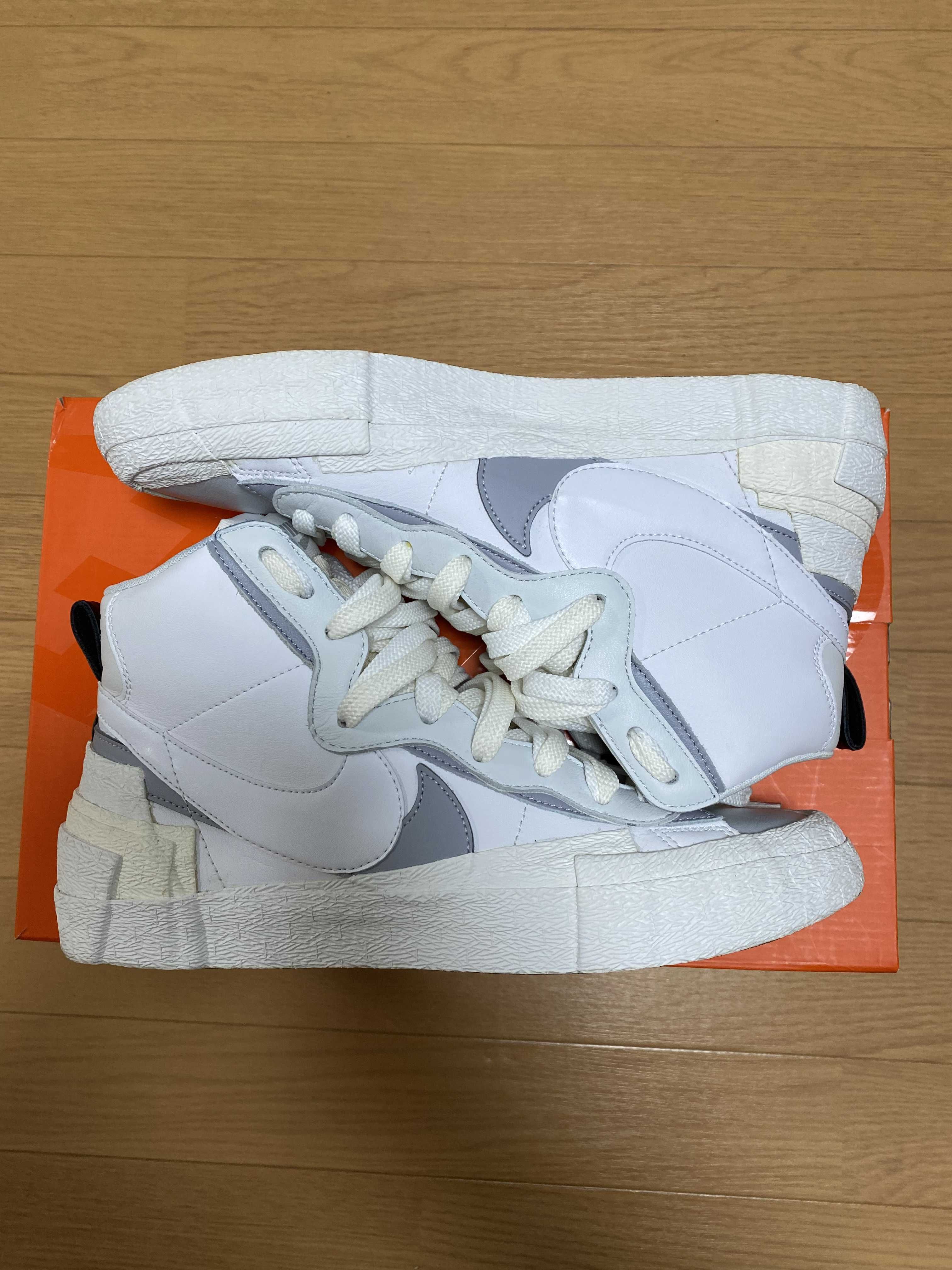 sacai × NIKE BLAZER MID "WHITE/WOLF GREY"