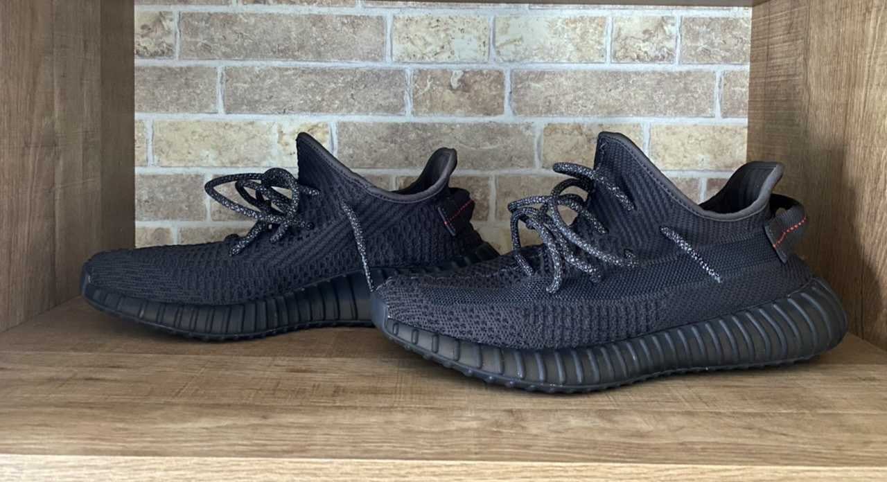 adidas YEEZY Boost 350 V2 "Black"