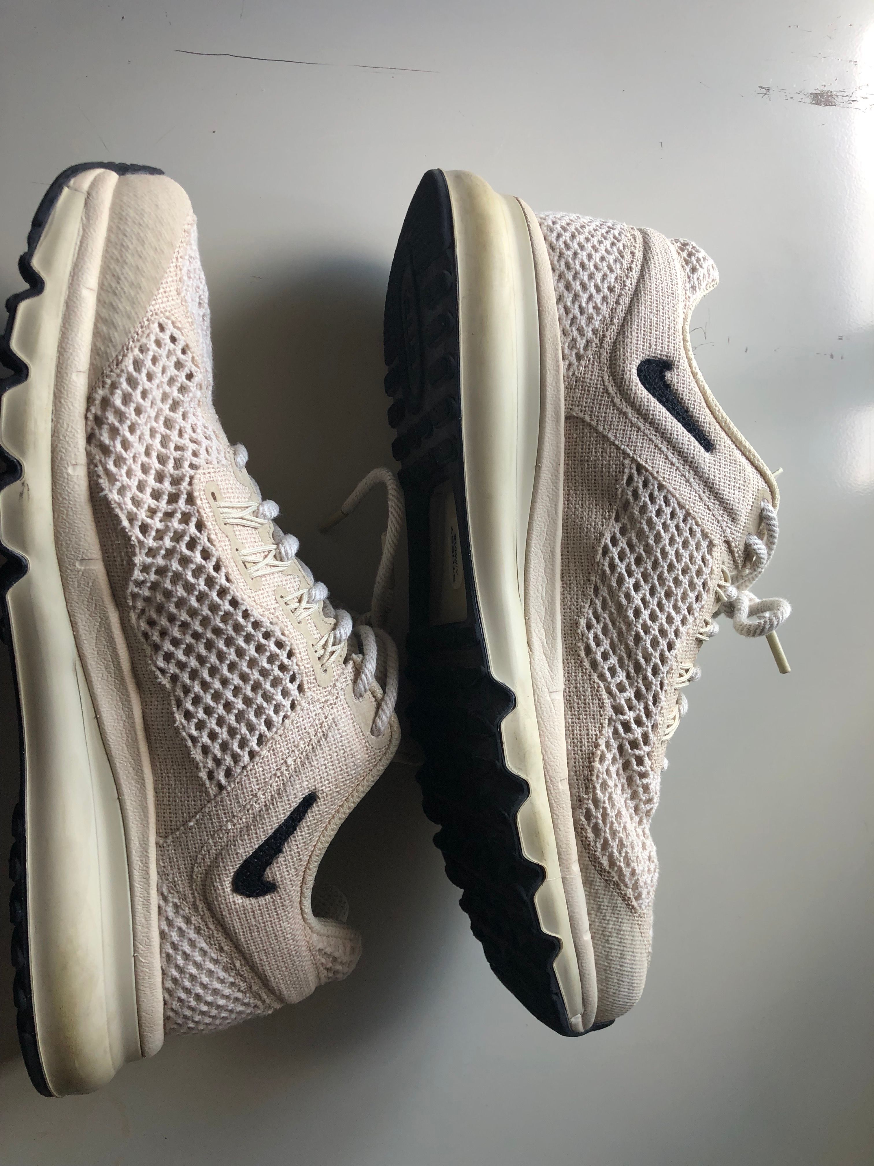 Stussy × Nike Air Max 2013 "Fossil"