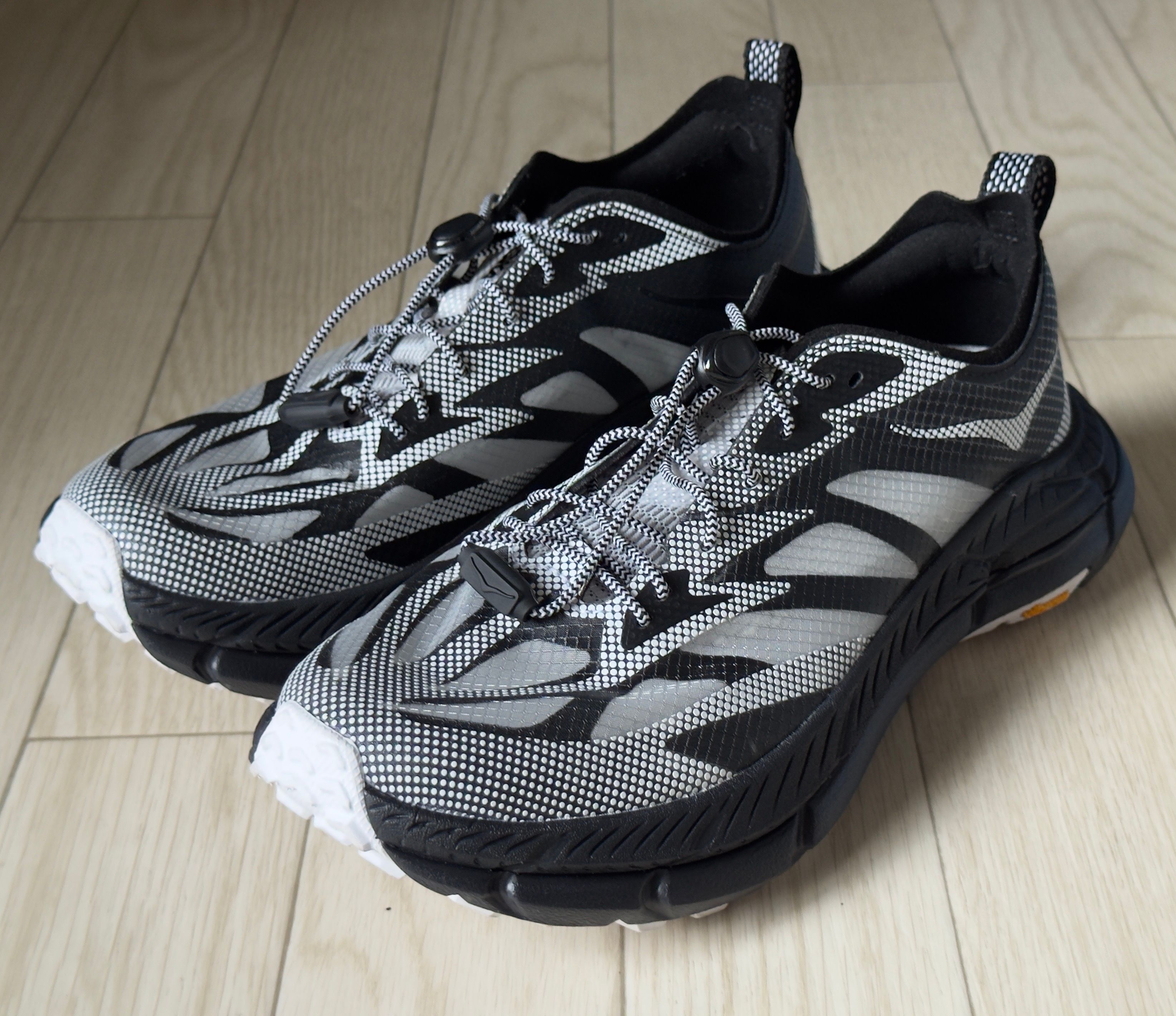 Hoka Mafate Speed 4 Lite TS "Black/White"