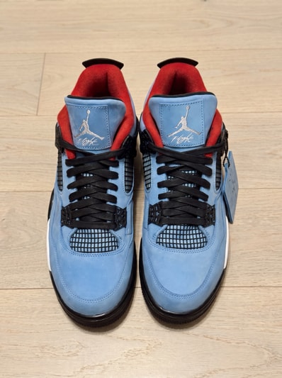 Travis Scott × Nike Air Jordan 4 Retro Cactus Jack "University Blue"