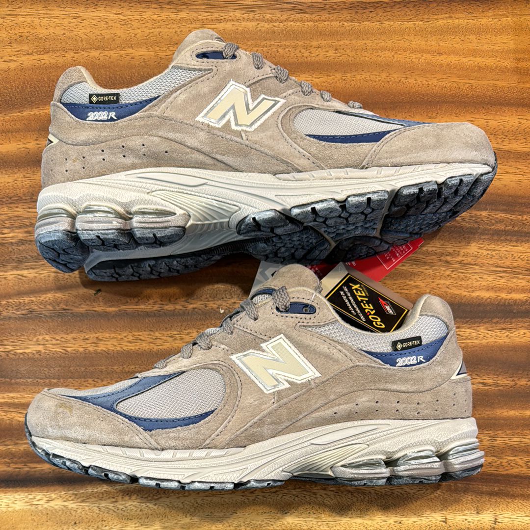 New Balance 2002R "Light Gray"