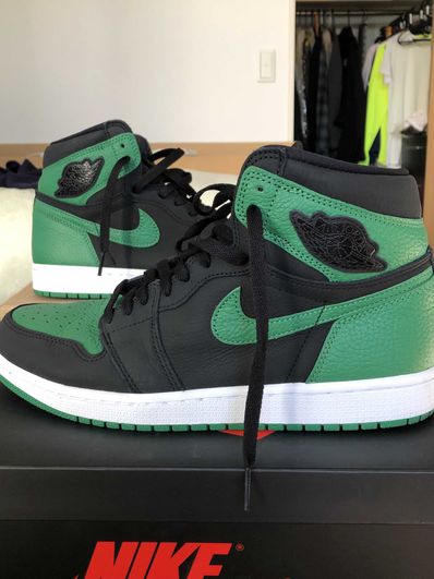 Nike Air Jordan 1 Retro High OG "Black/Pine Green" (2020)