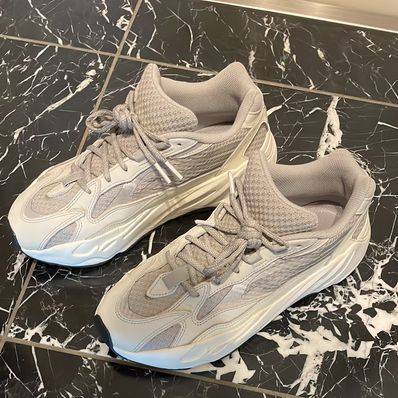 Adidas yeezy boost 700 v2 static hot sale