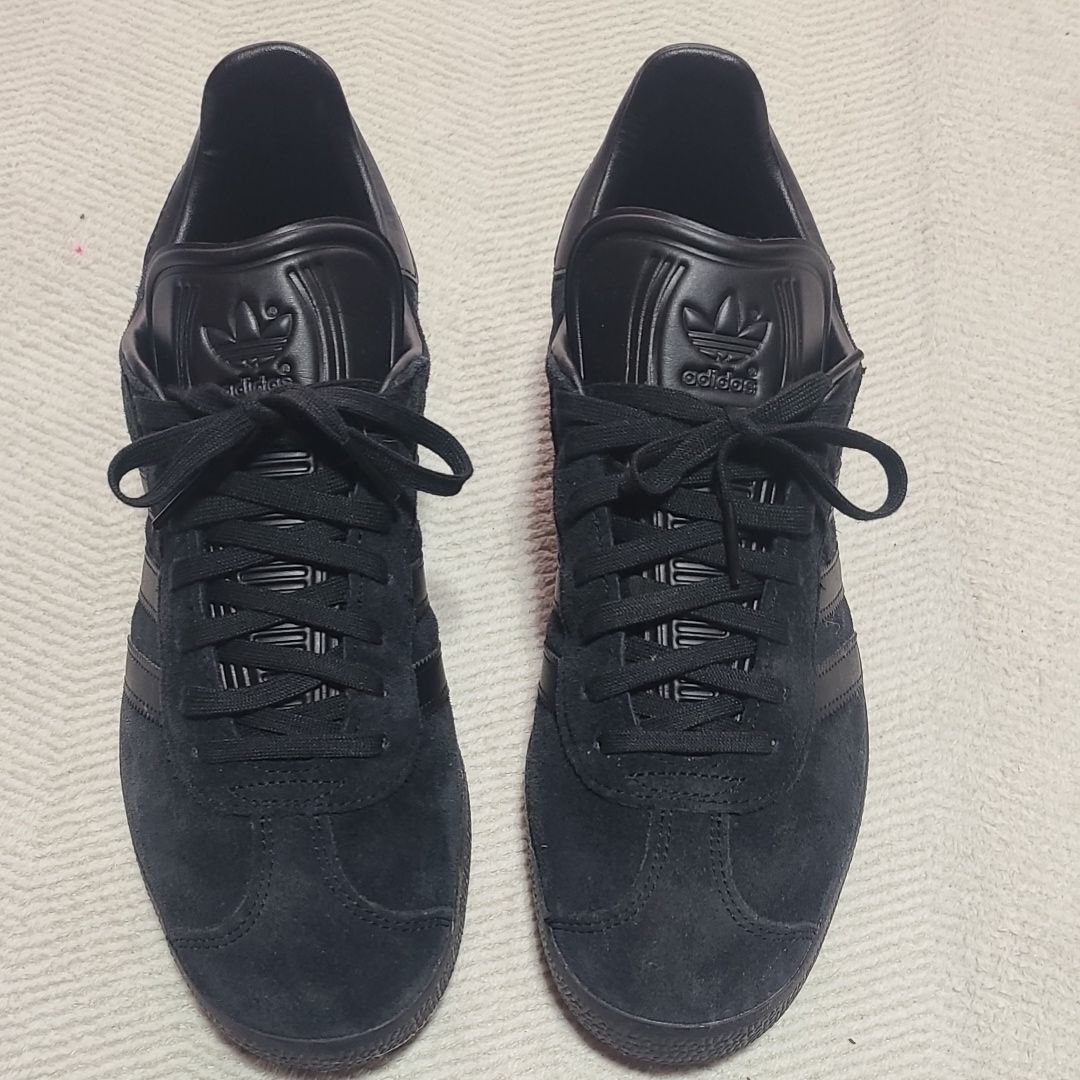 adidas Gazelle "Triple Black"