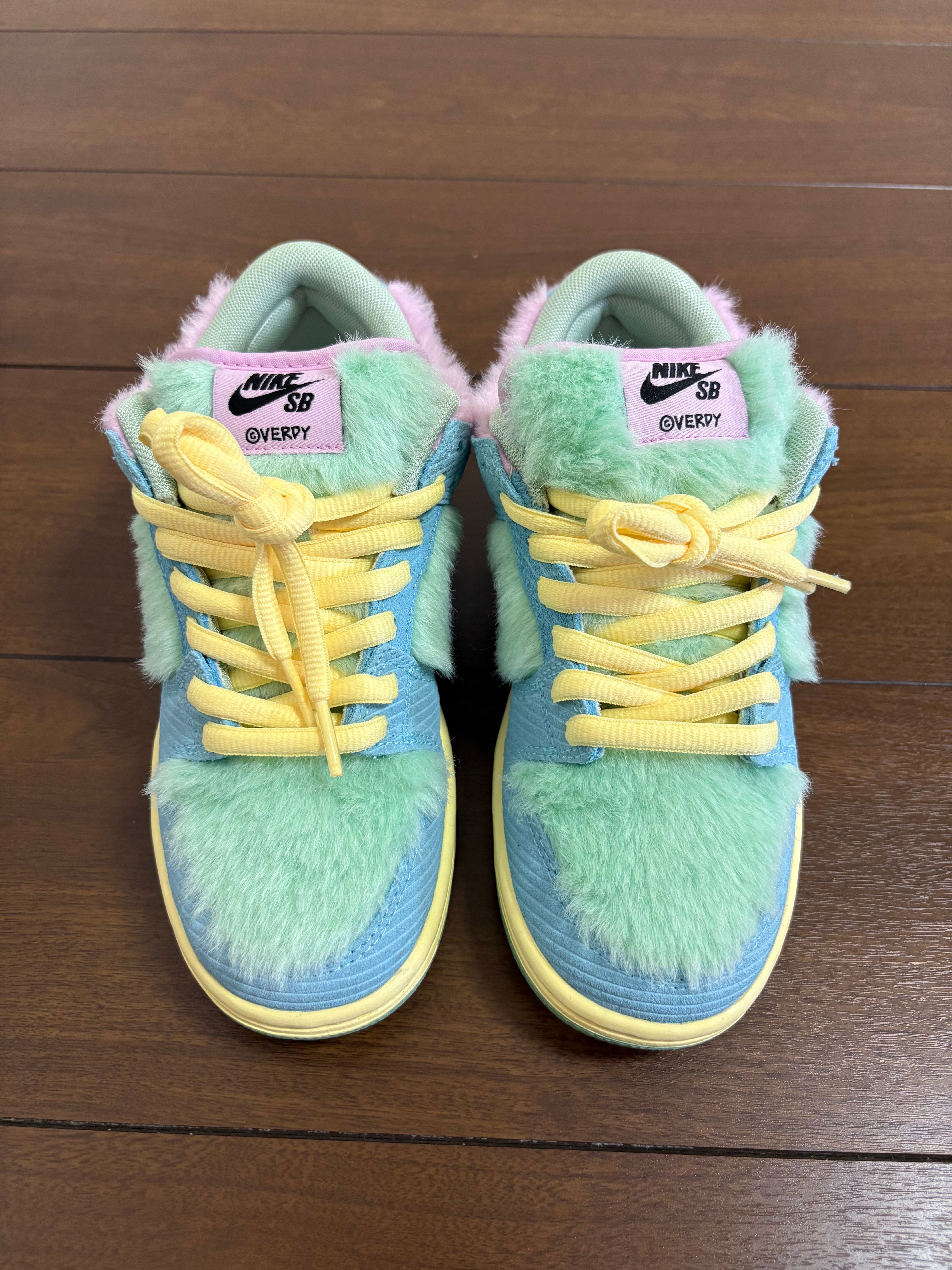 VERDY × Nike SB Dunk Low Pro QS "Visty/Blue Gaze and Enamel Green"