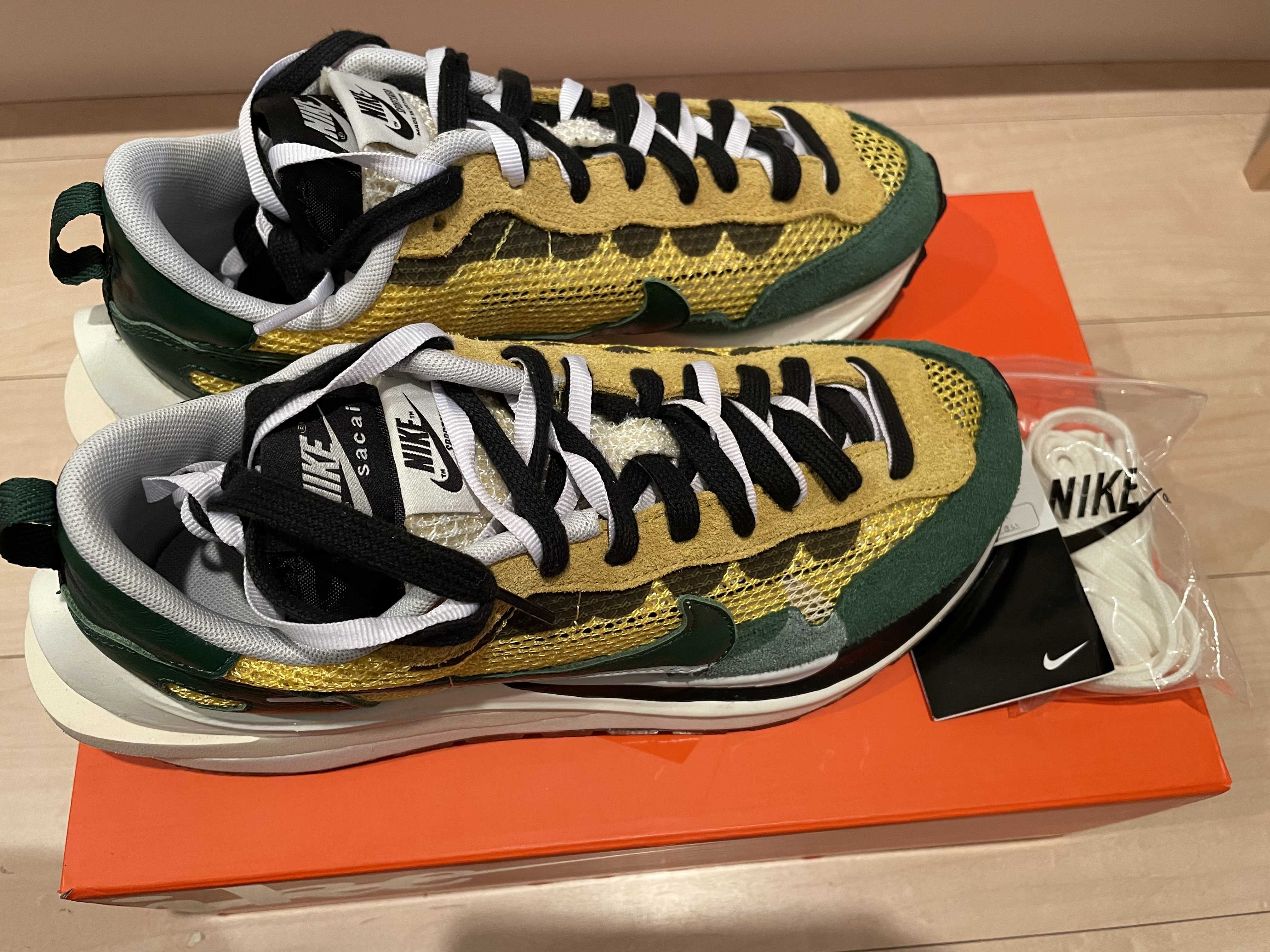 sacai × Nike Vapor Waffle "Tour Yellow/Stadium Green-Sail"