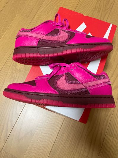 Nike Women's Dunk Low "Valentines Day"