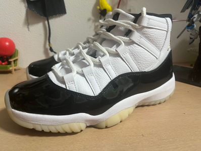 Nike Air Jordan 11 Retro "Gratitude"