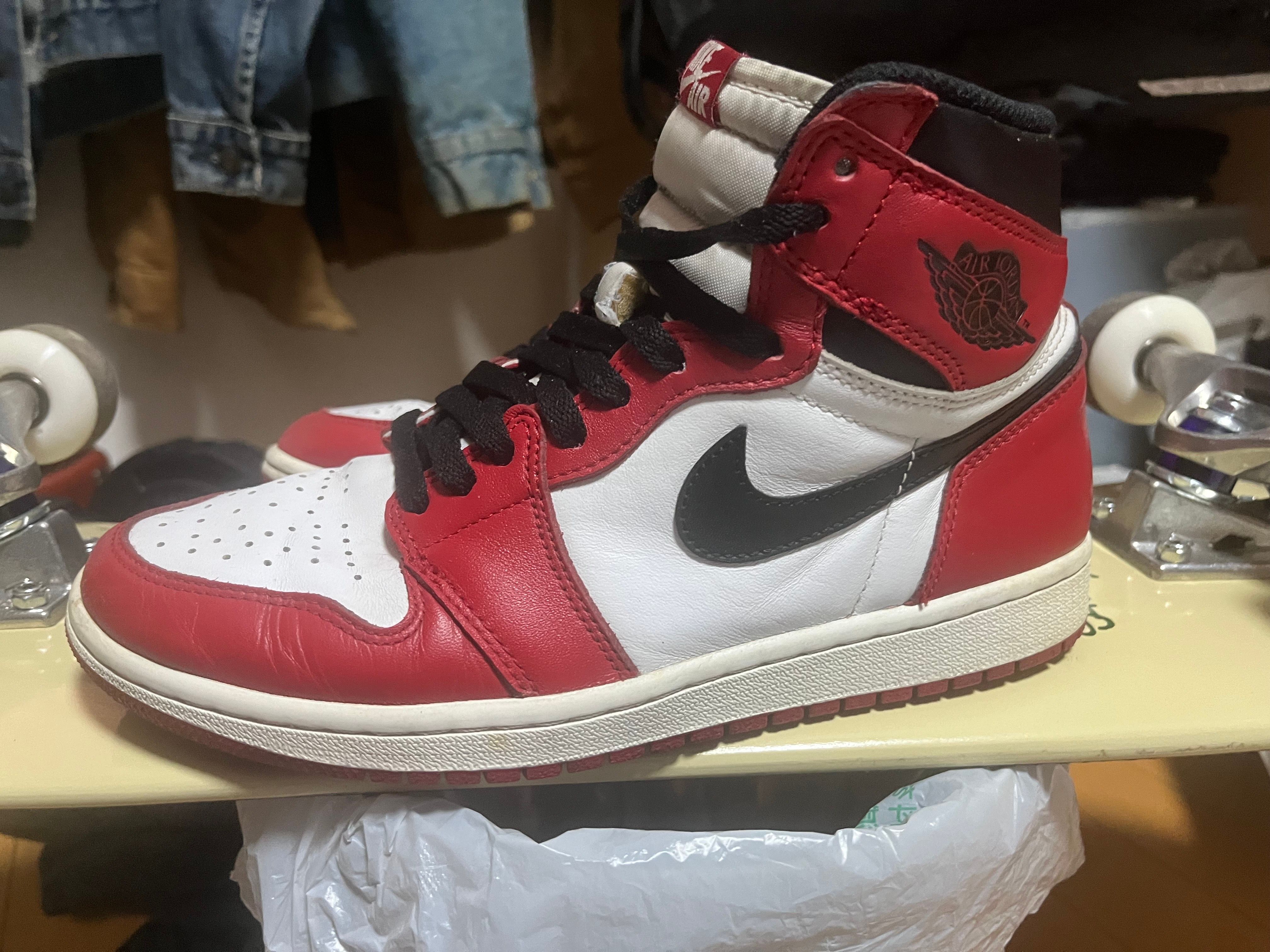 Nike Air Jordan 1 Retro High "Chicago" (2015)