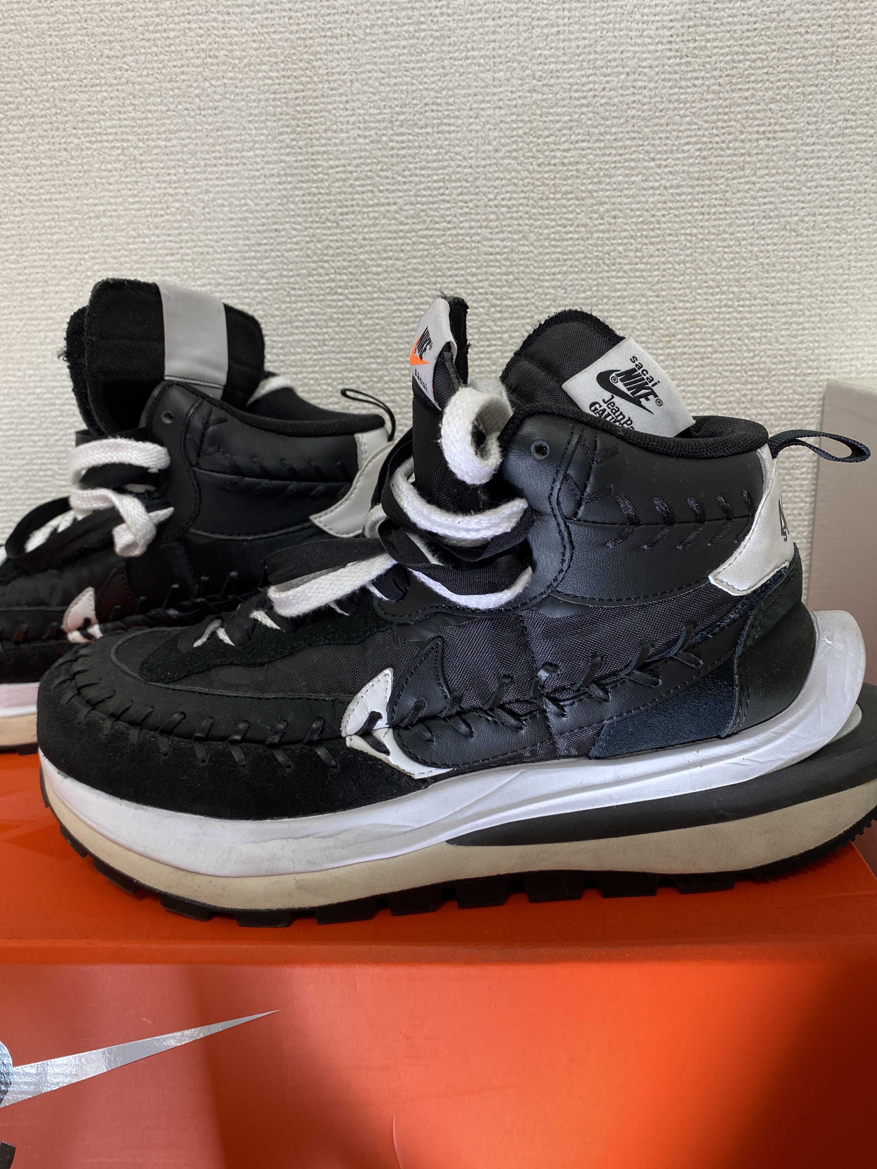 Jean-Paul Gaultier × sacai × Nike Vapor Waffle "Black/Black-White"