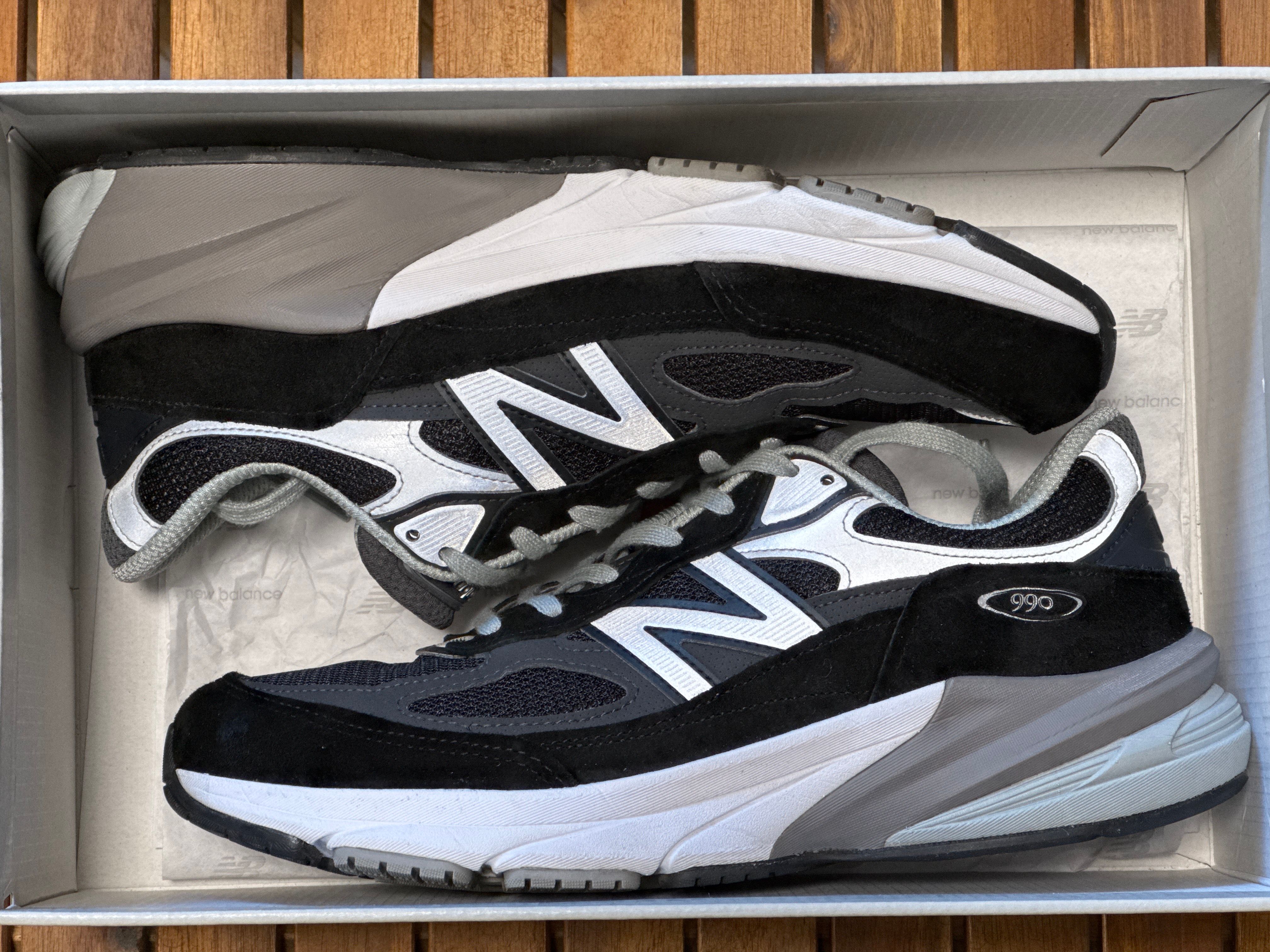 New Balance 990V6 "Black" (Heel NB Logo)
