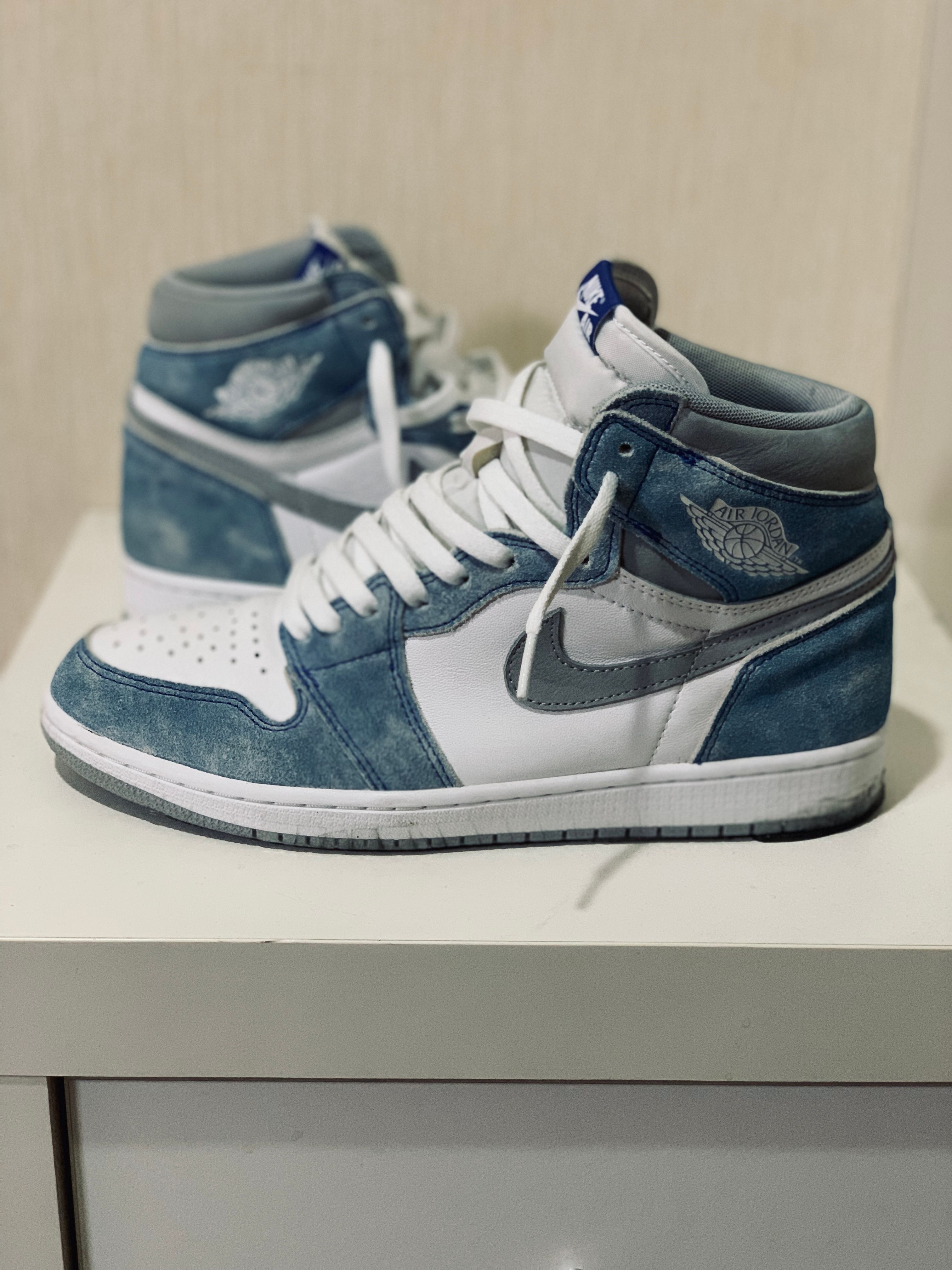 Nike Air Jordan 1 High OG "Hyper Royal"
