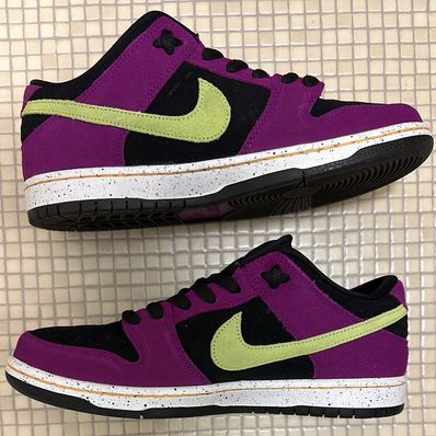 Nike SB Dunk Low "Red Plum"